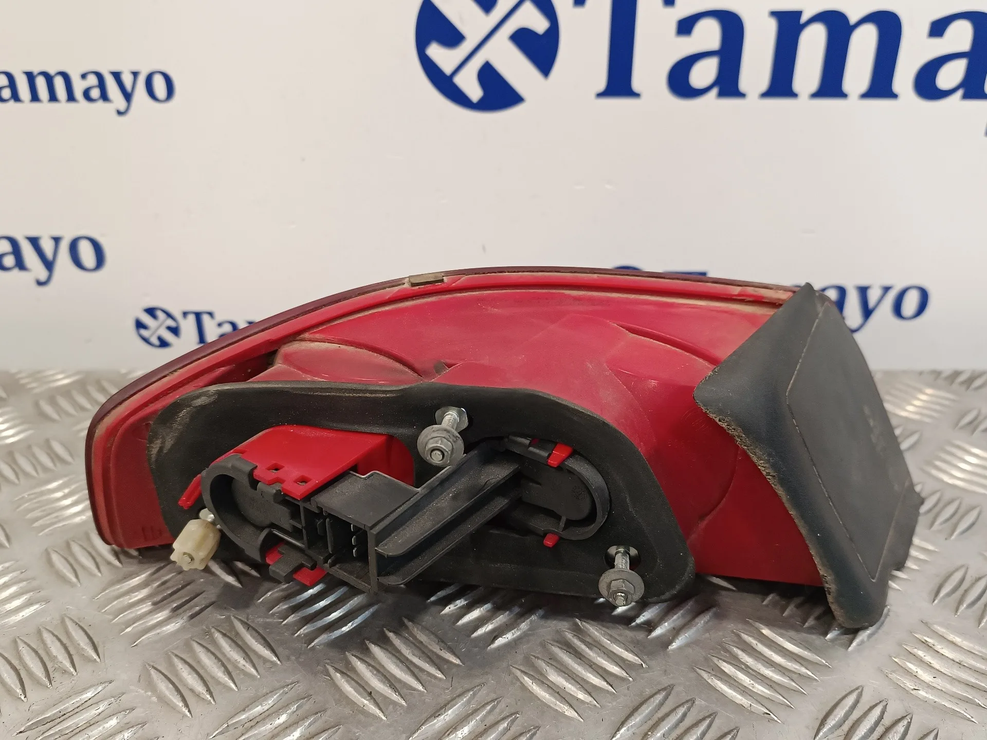Piloto Trasero Derecho para Alfa Romeo 159 (140)