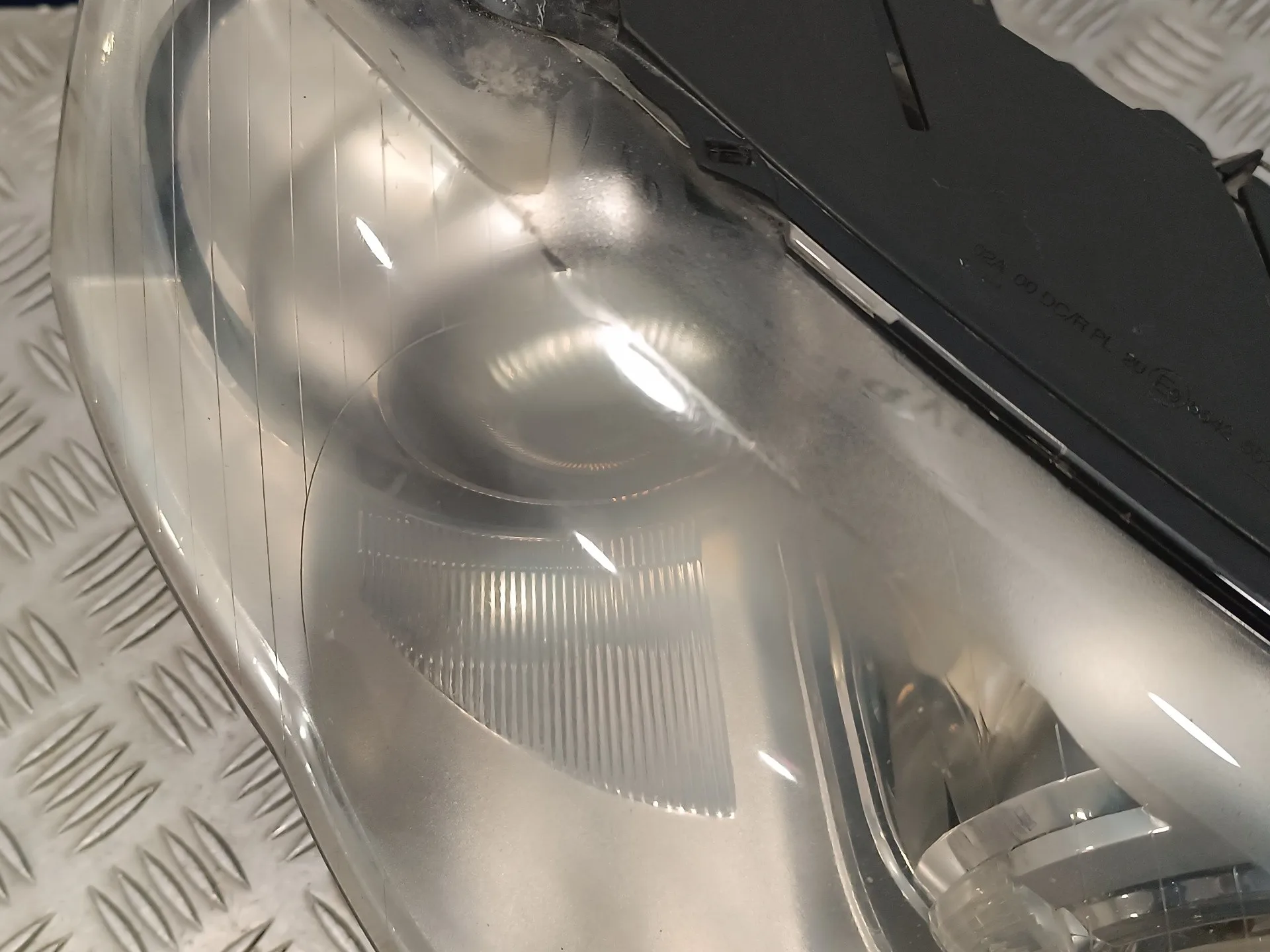 Faro Derecho para Volkswagen Passat Berlina (3C2)