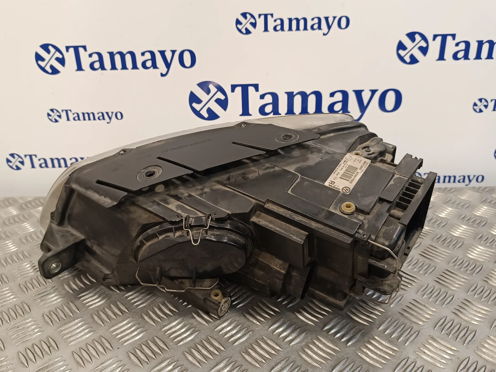 Faro Derecho para Volkswagen Passat Berlina (3C2)