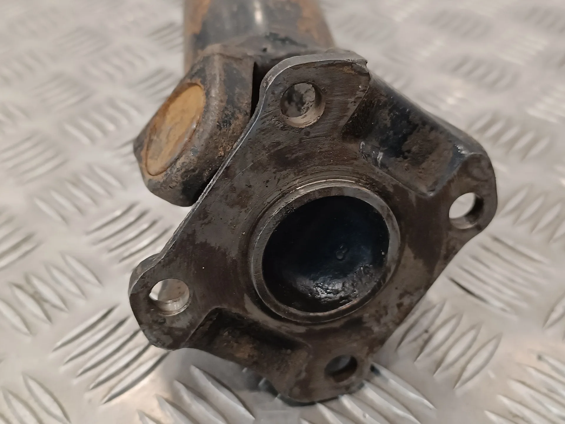 Transmision Central para Toyota Land Cruiser (J7)