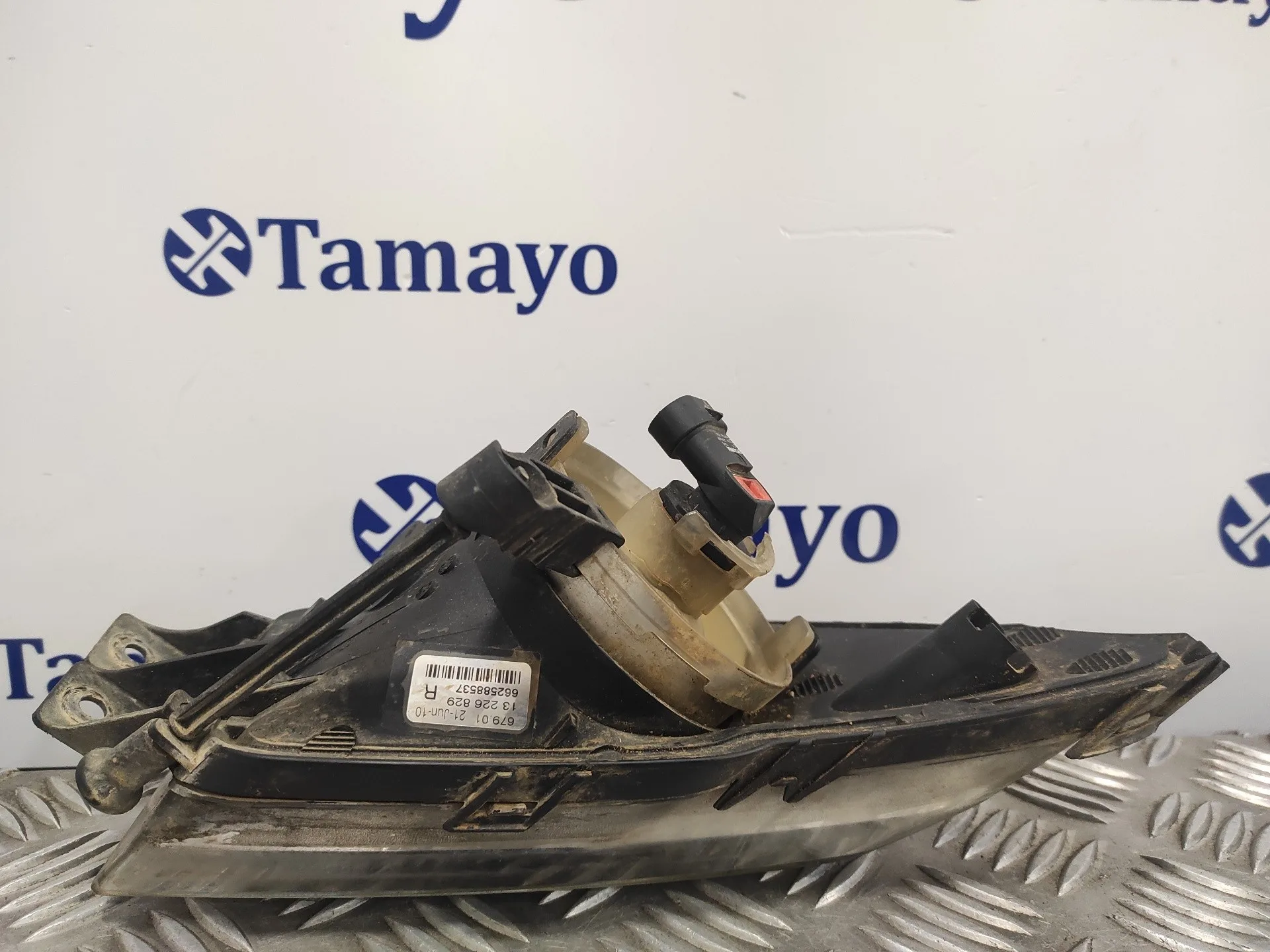 Faro Antiniebla Derecho para Opel Insignia Berlina