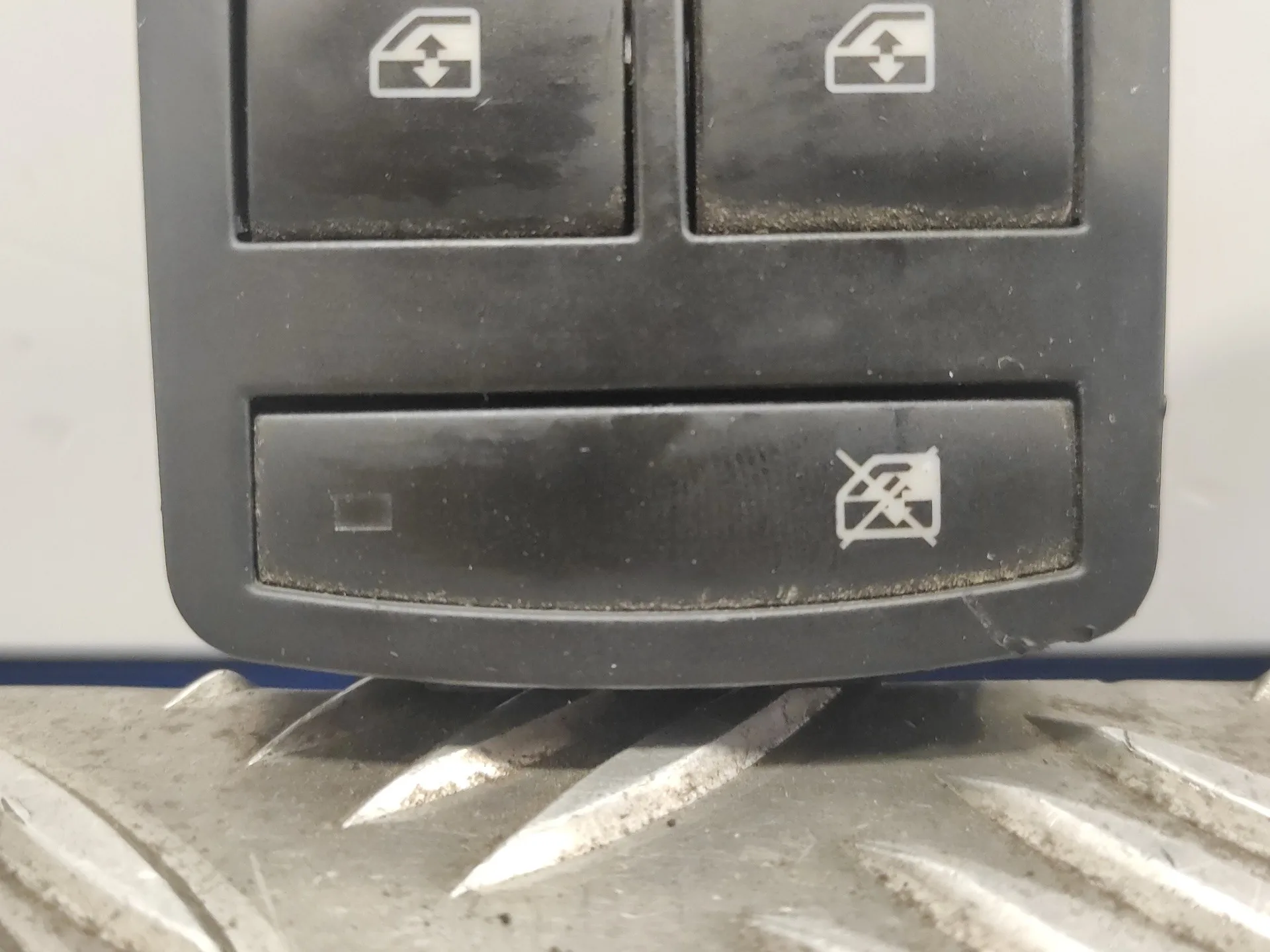Mando Elevalunas Delantero Izquierdo para Opel Insignia Berlina
