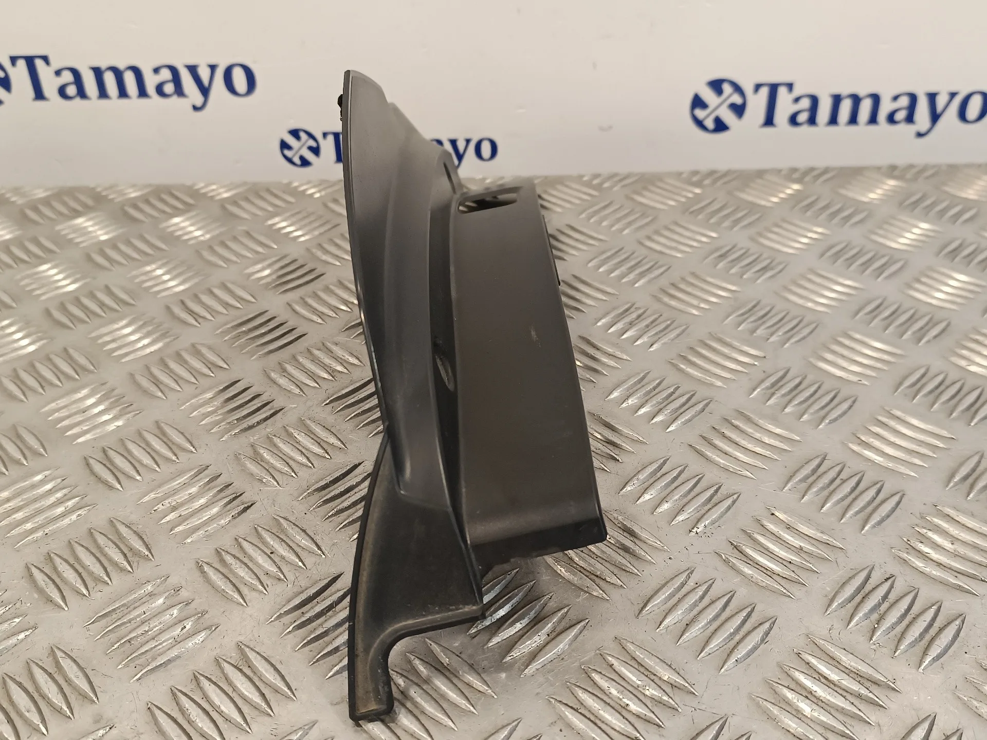 Moldura para Subaru Legacy Berl. B13 (Bl)