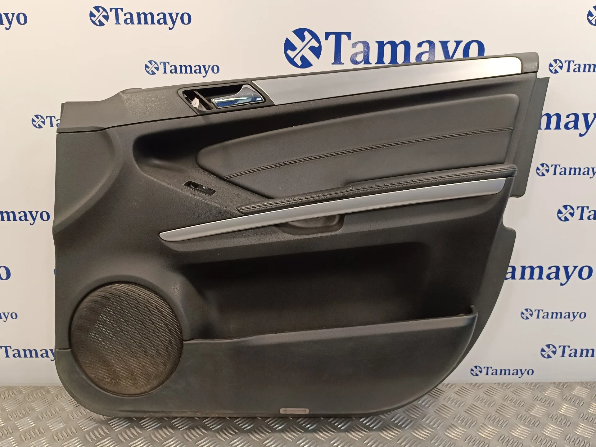 Guarnecido Puerta Delantera Derecha para Mercedes-Benz Clase M (W164)