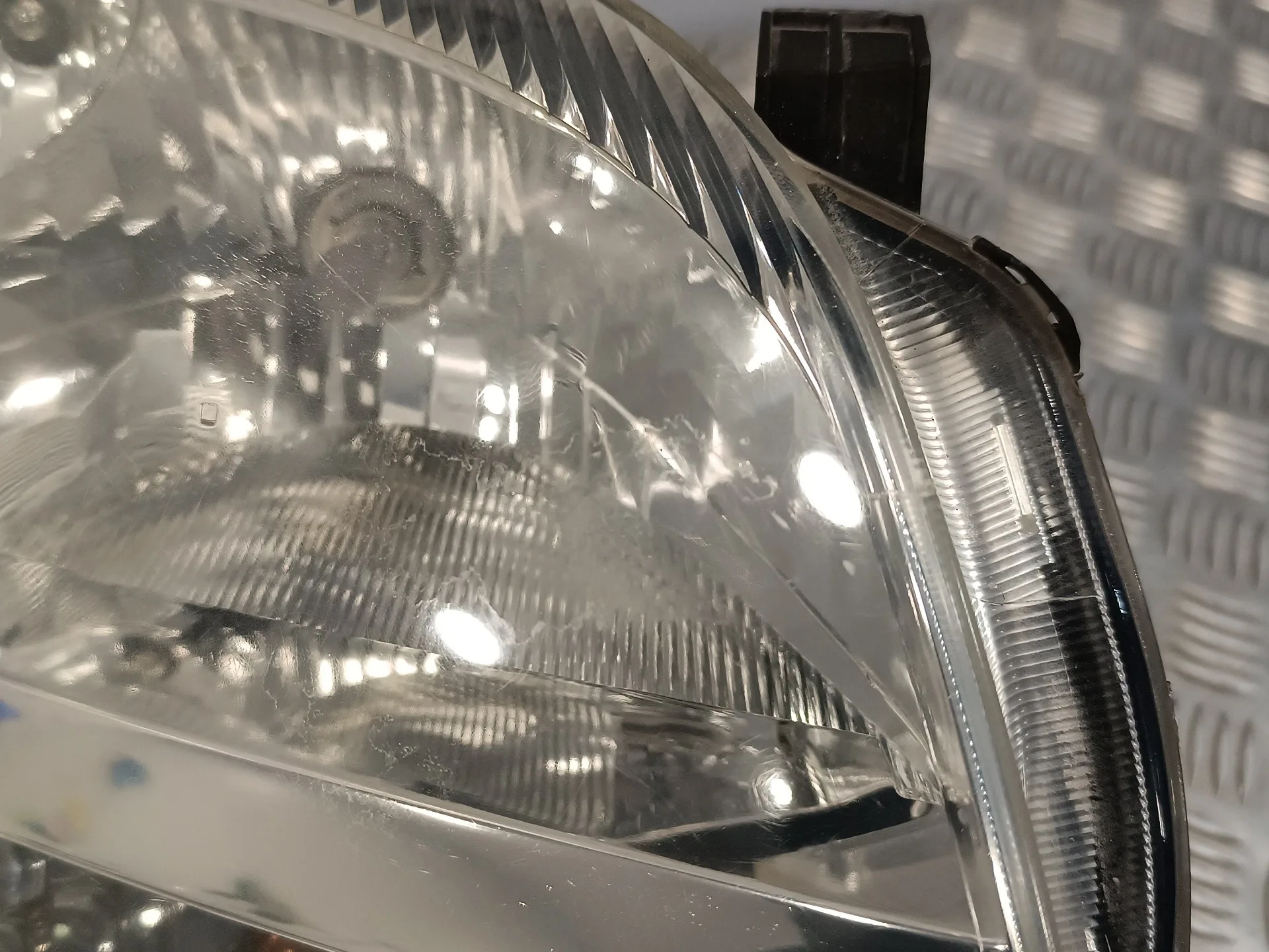 Faro Derecho para Suzuki Ignis Rm (Mh)