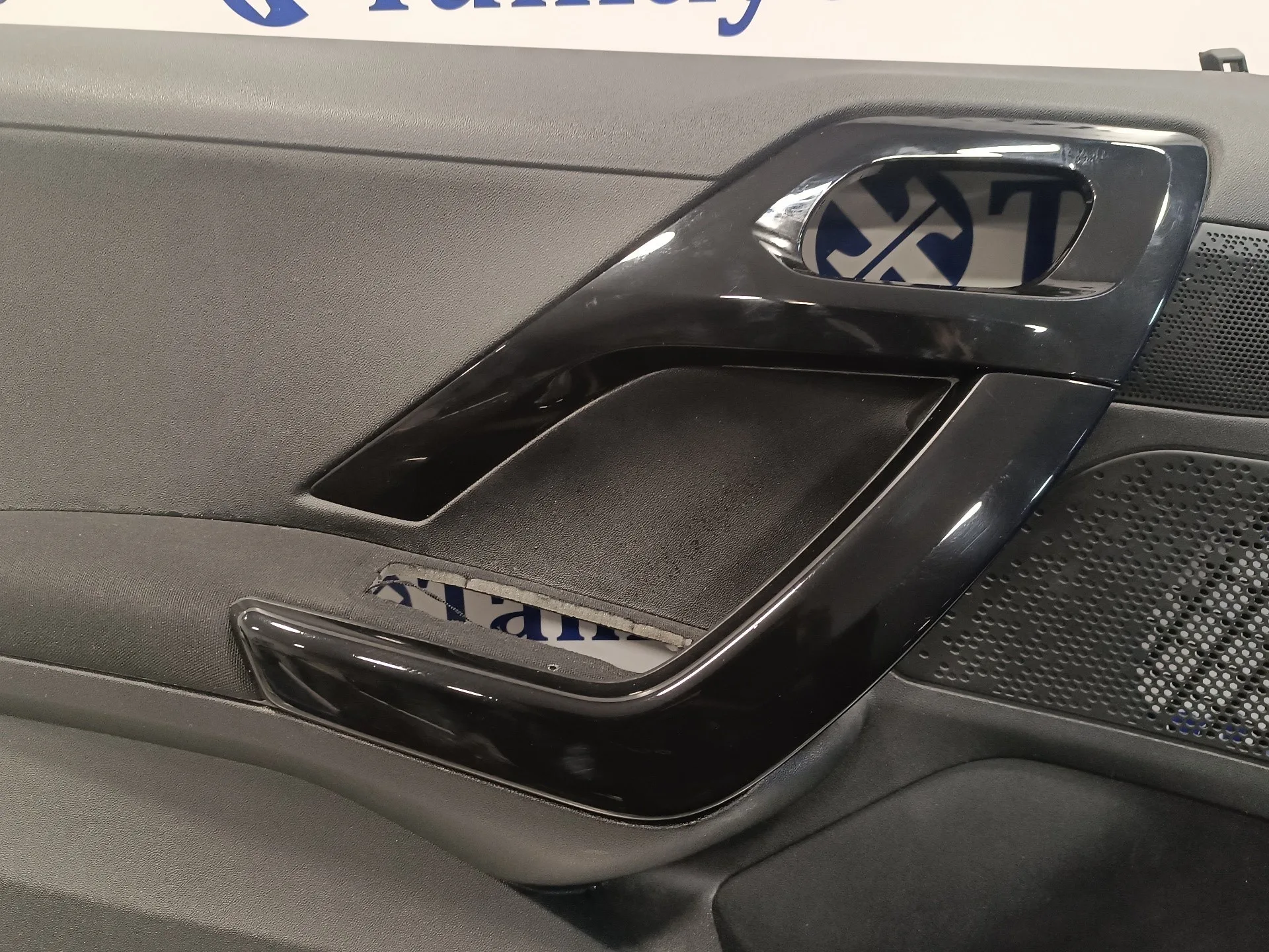 Guarnecido Puerta Delantera Izquierda para Peugeot 208