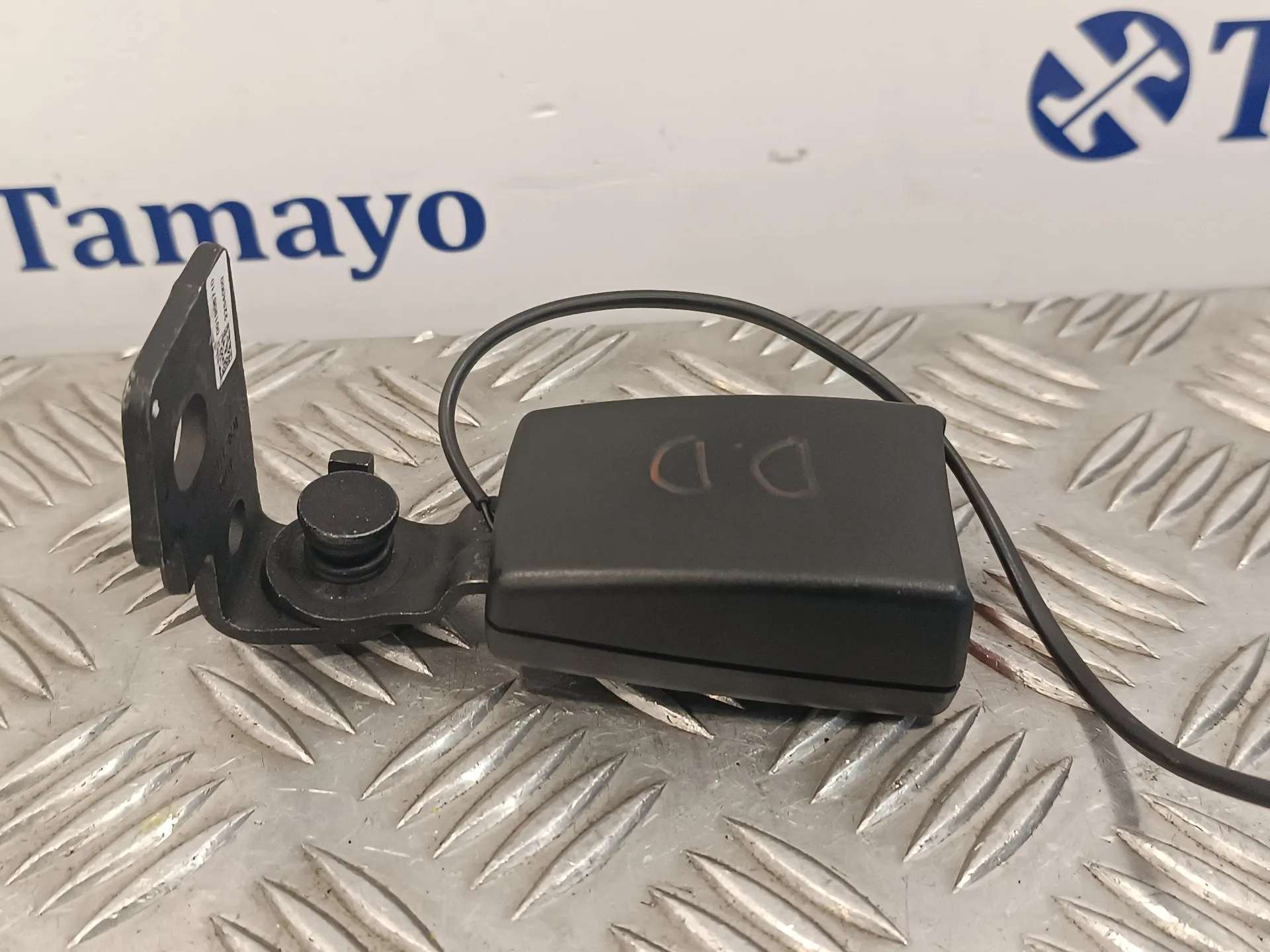 Enganche Cinturon Trasero Derecho para Opel Astra J Lim.