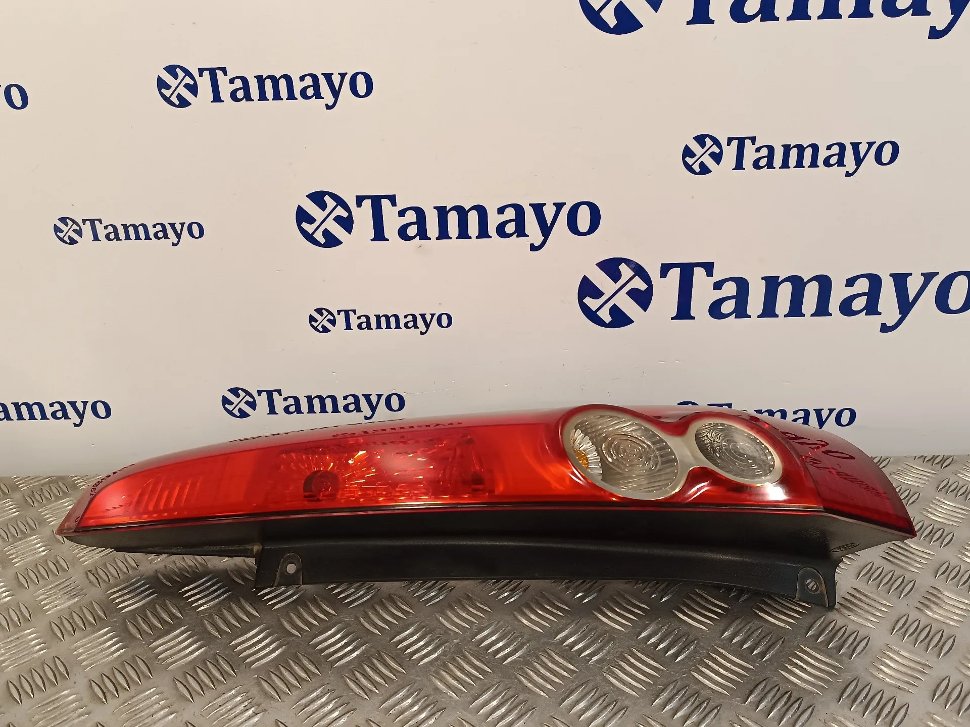 Piloto Trasero Derecho para Ford Fiesta (Cbk)