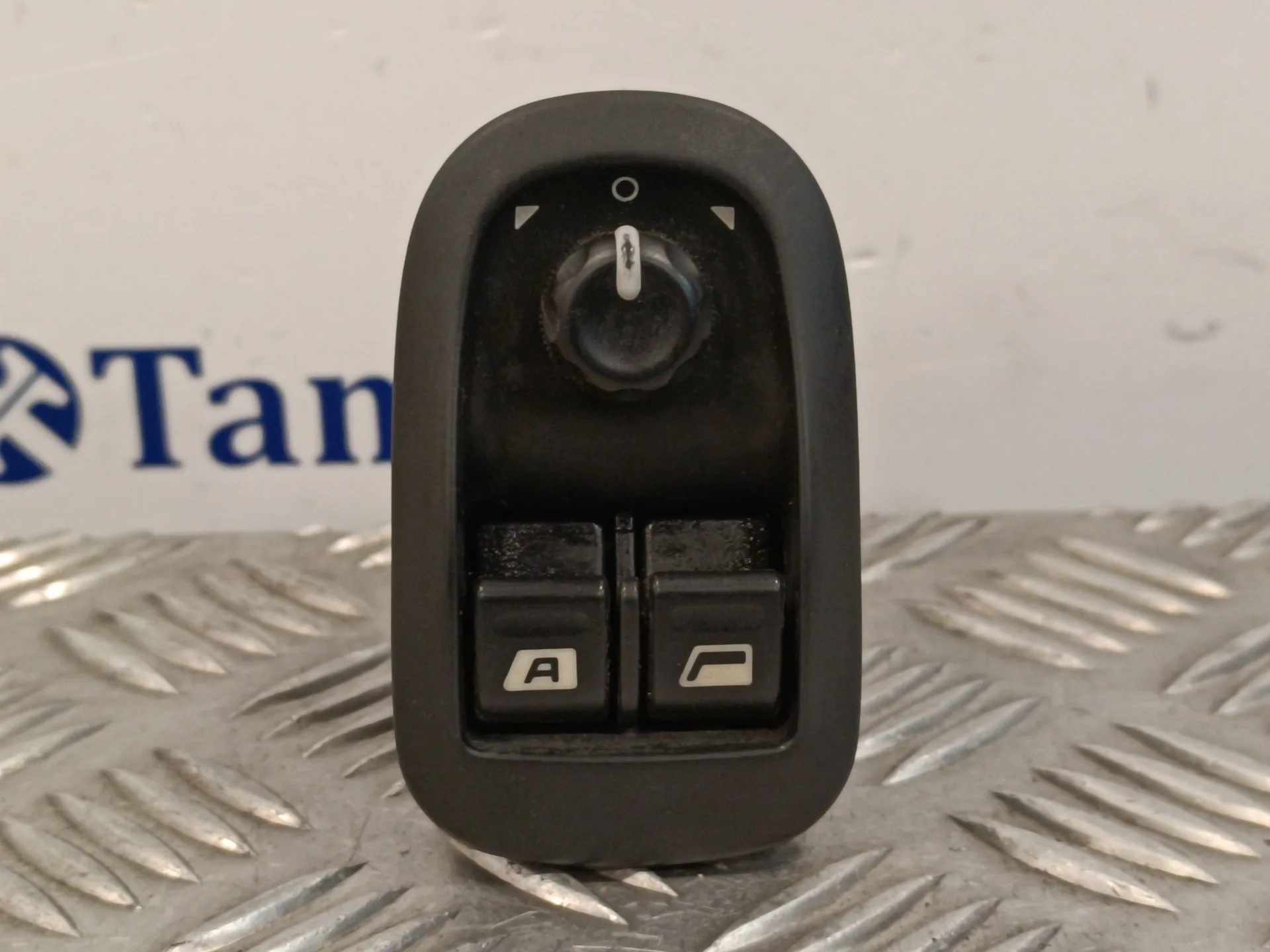 Mando Elevalunas Delantero Izquierdo para Peugeot 206 Berlina