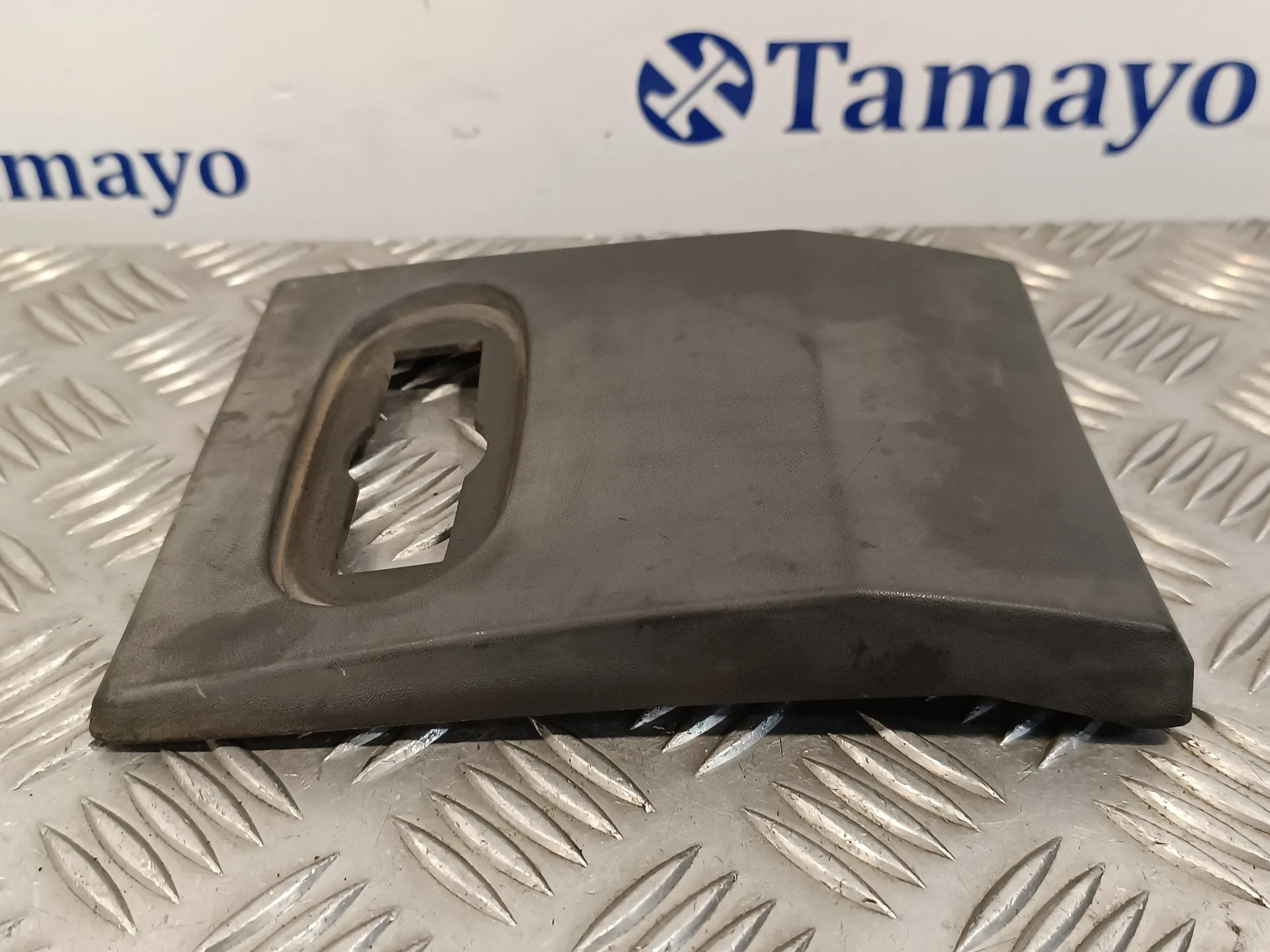 Moldura Exterior Delantera Izquierda para Volkswagen Crafter Caja Cerrada