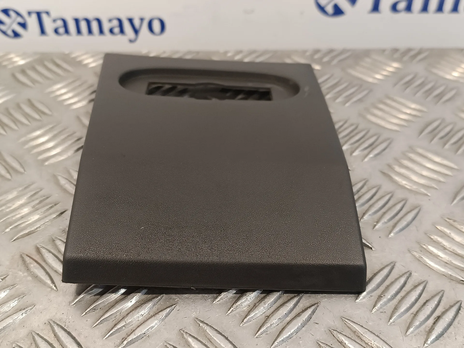 Moldura Exterior Delantera Derecha para Volkswagen Crafter Caja Cerrada