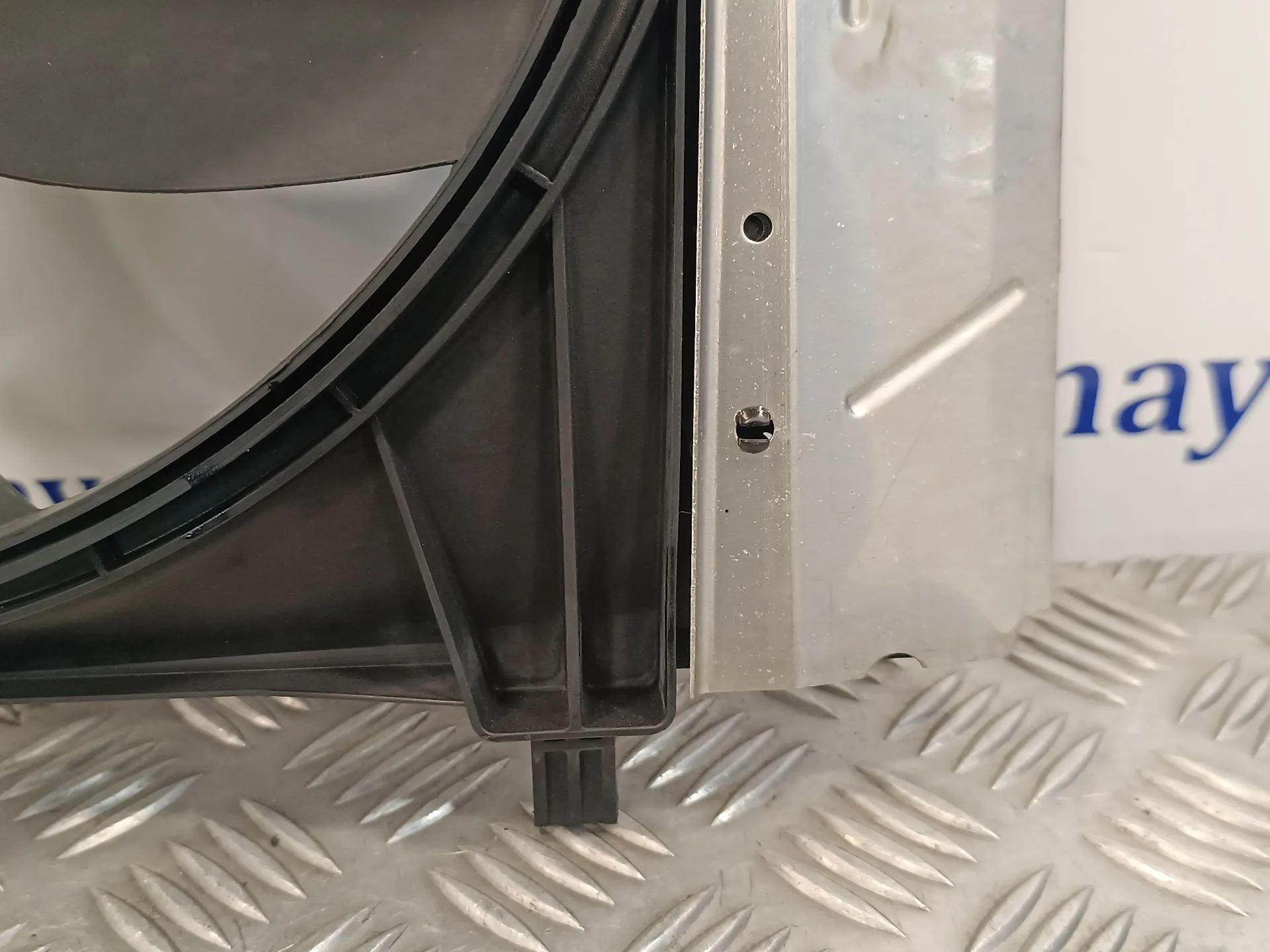 Electroventilador para Peugeot 208
