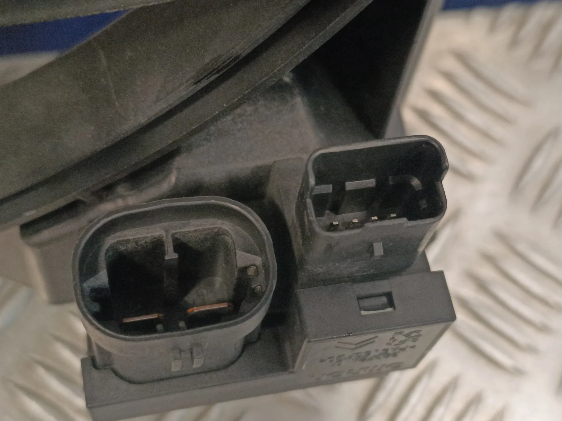 Electroventilador para Peugeot 208