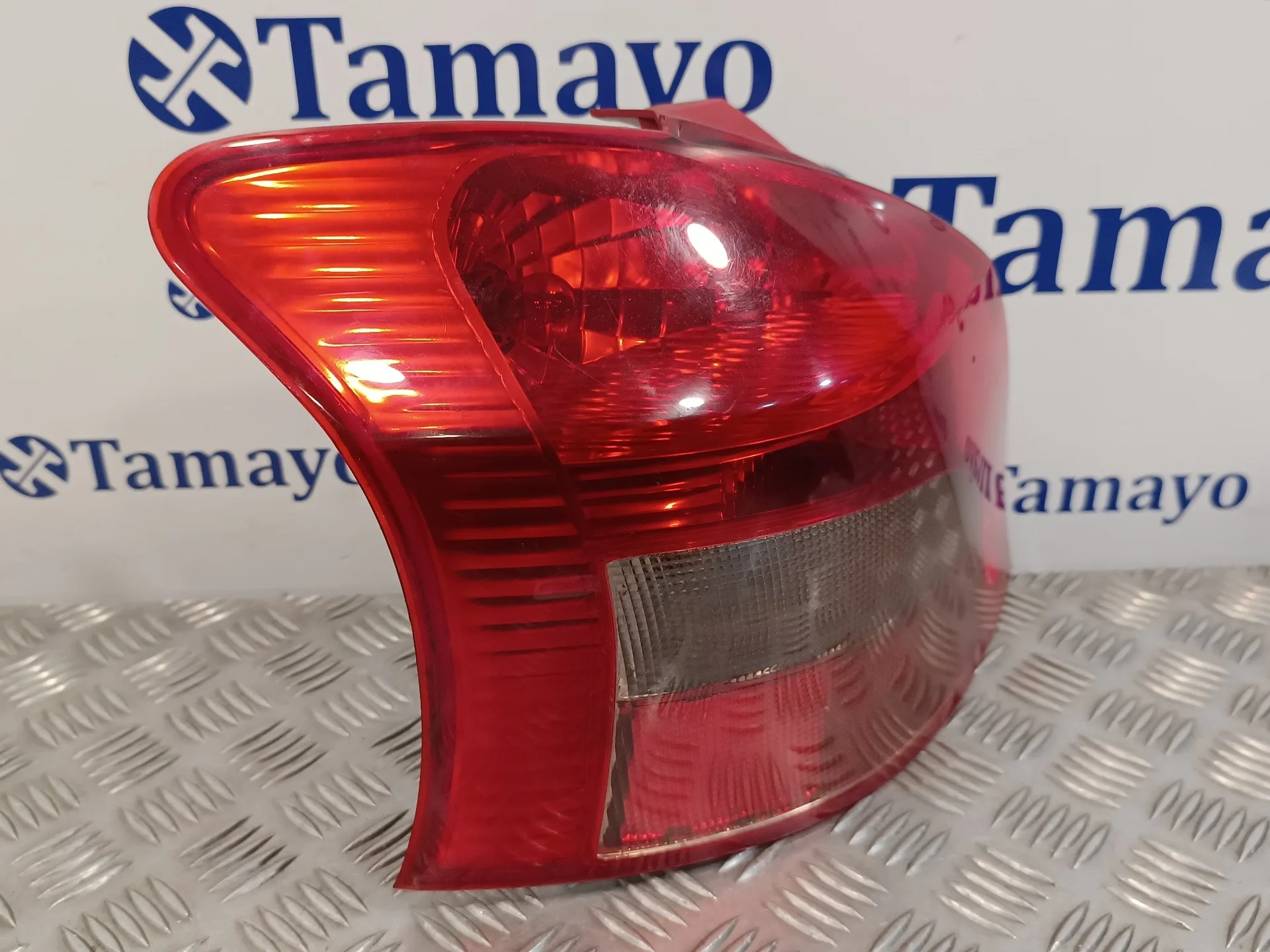 Piloto Trasero Izquierdo para Toyota Yaris (Ksp9/Scp9/Nlp9)