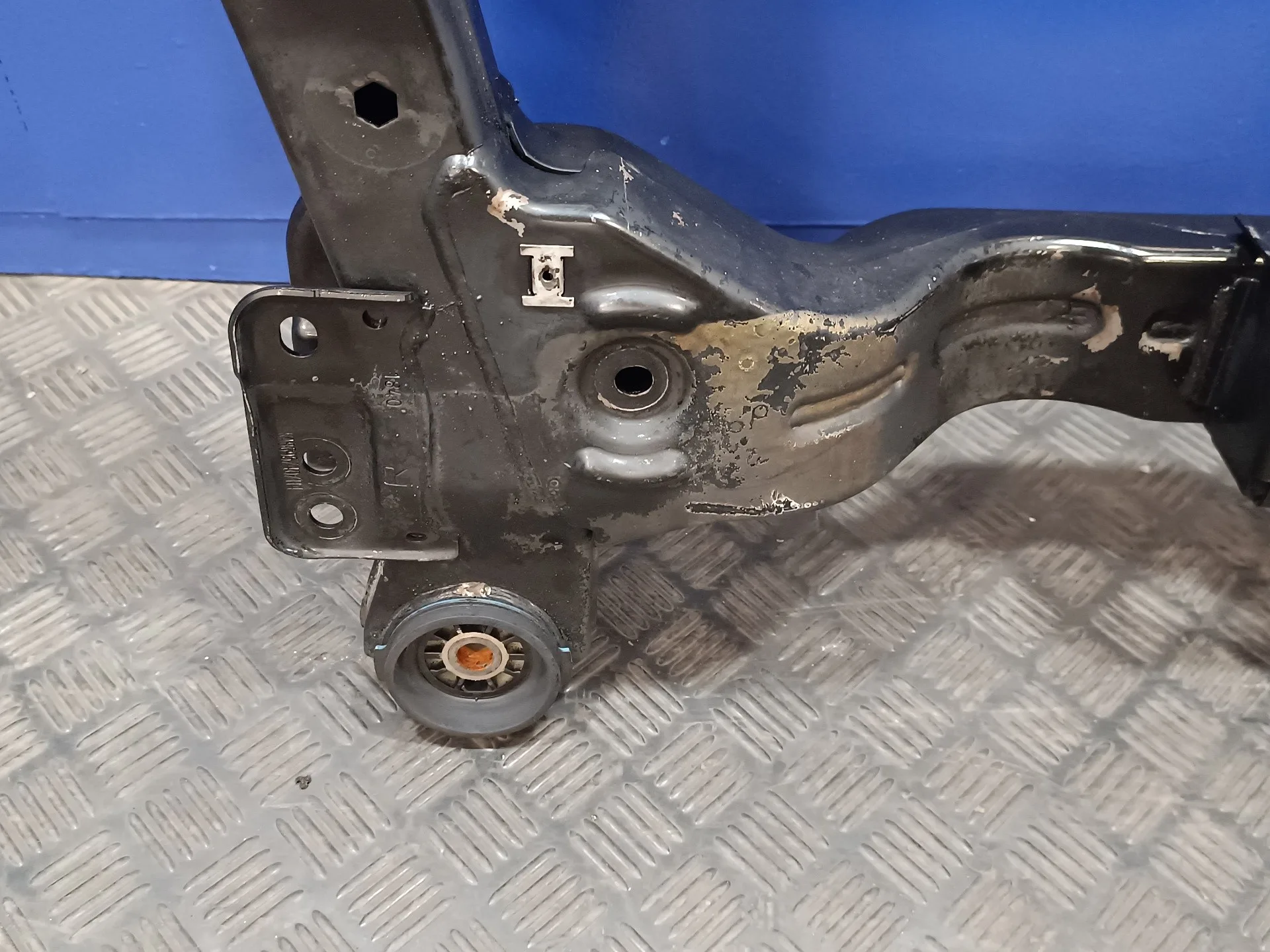 Puente Delantero para Opel Astra J Lim.