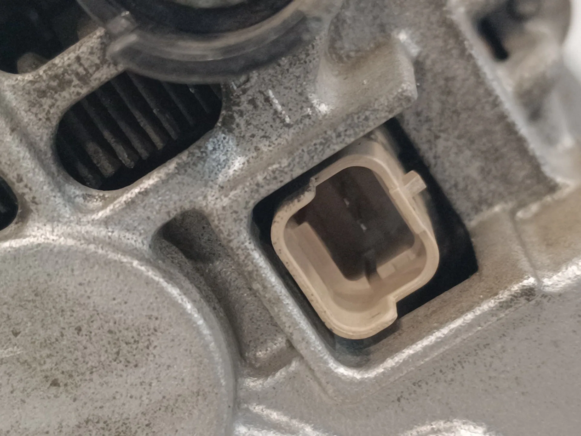 Alternador para Dacia Logan