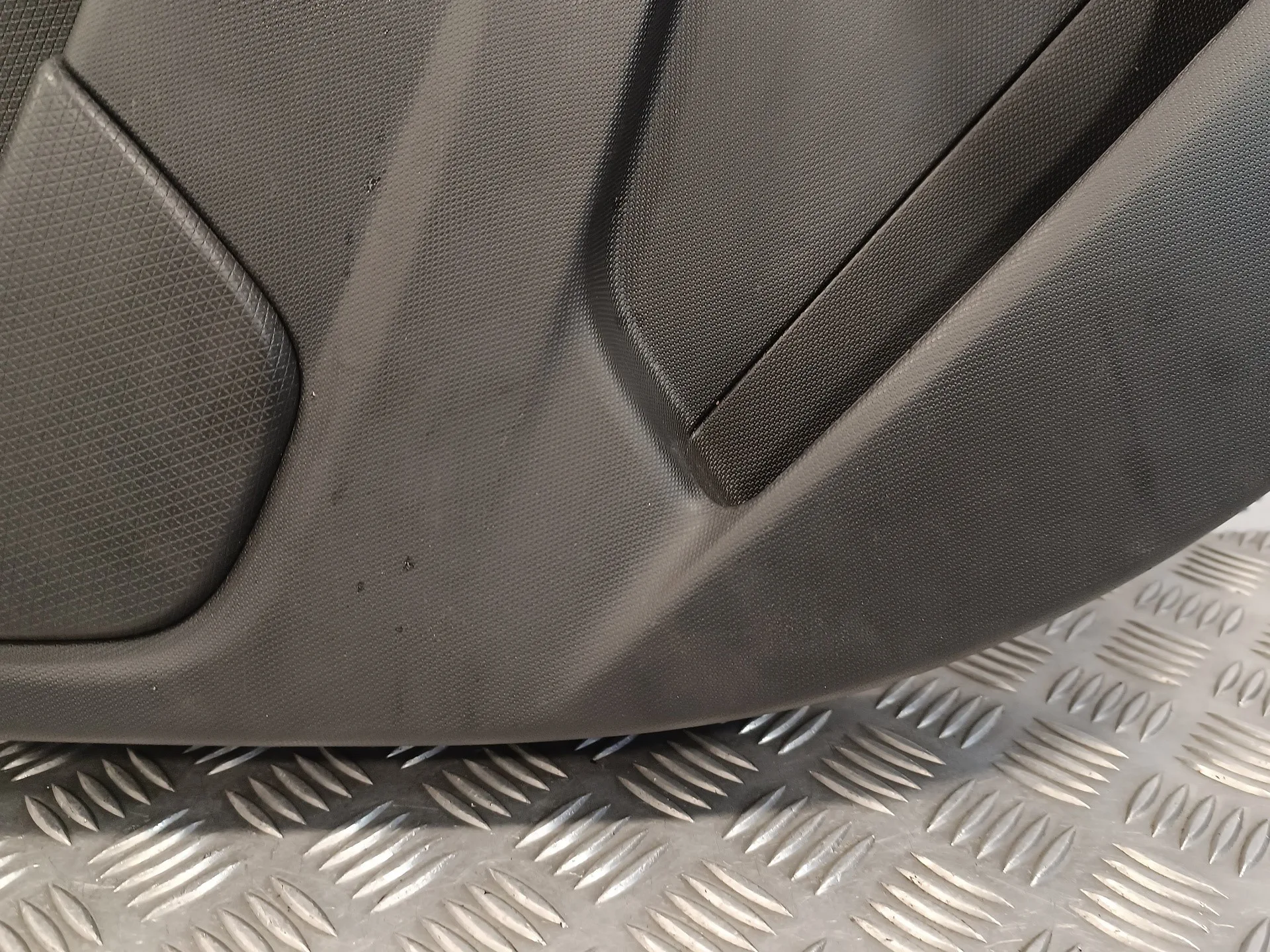 Guarnecido Puerta Trasera Izquierda para Renault Clio Iv