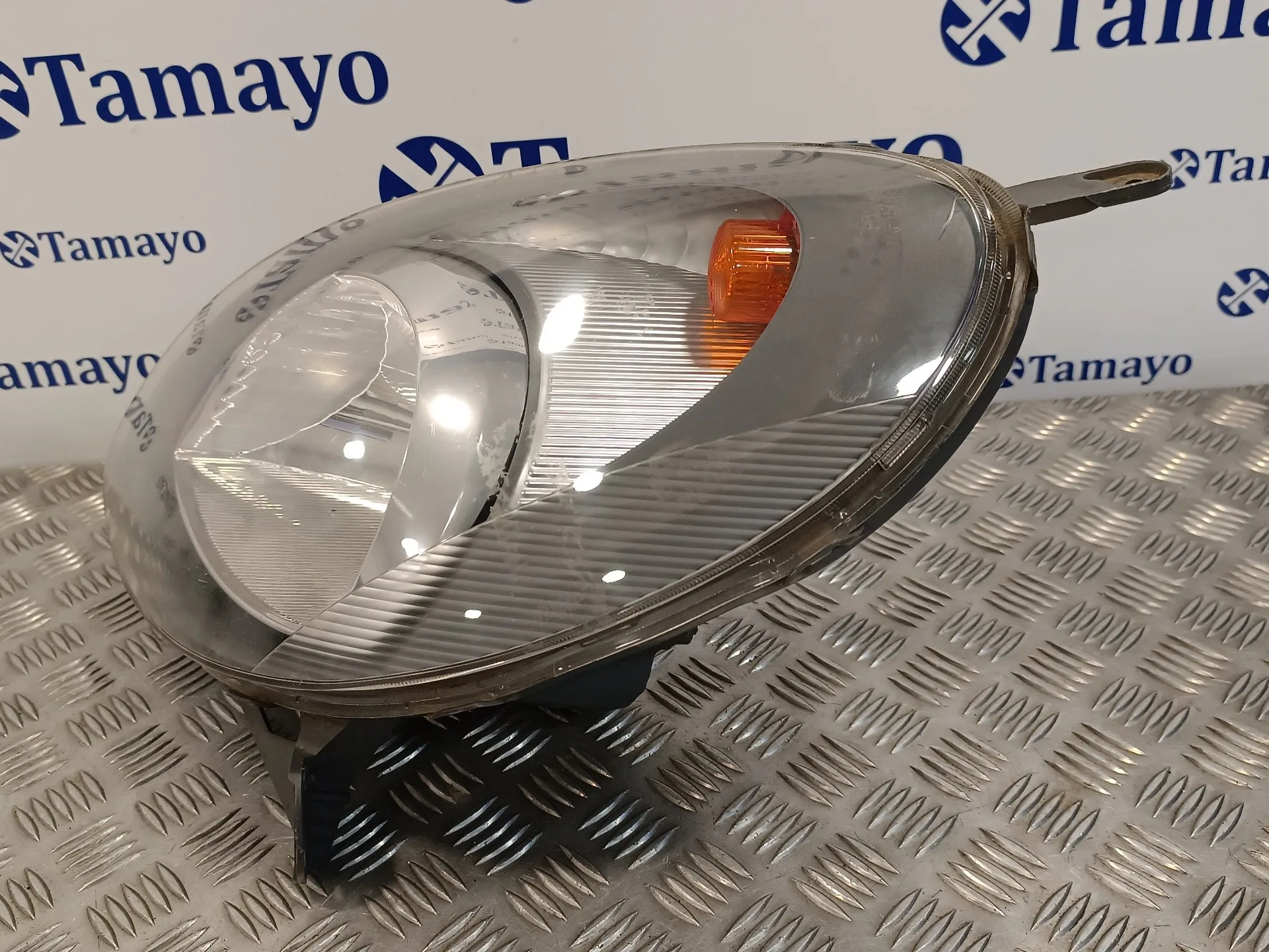 Faro Izquierdo para Toyota Yaris (Ncp1/Nlp1/Scp1)