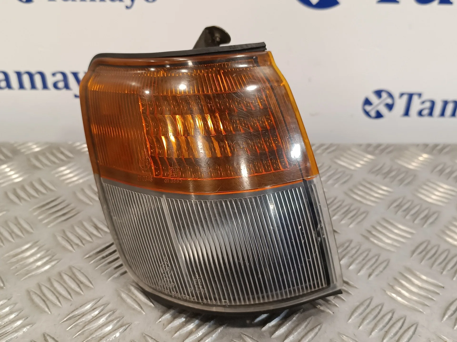Piloto Delantero Derecho para Mitsubishi Montero (V20/V40)