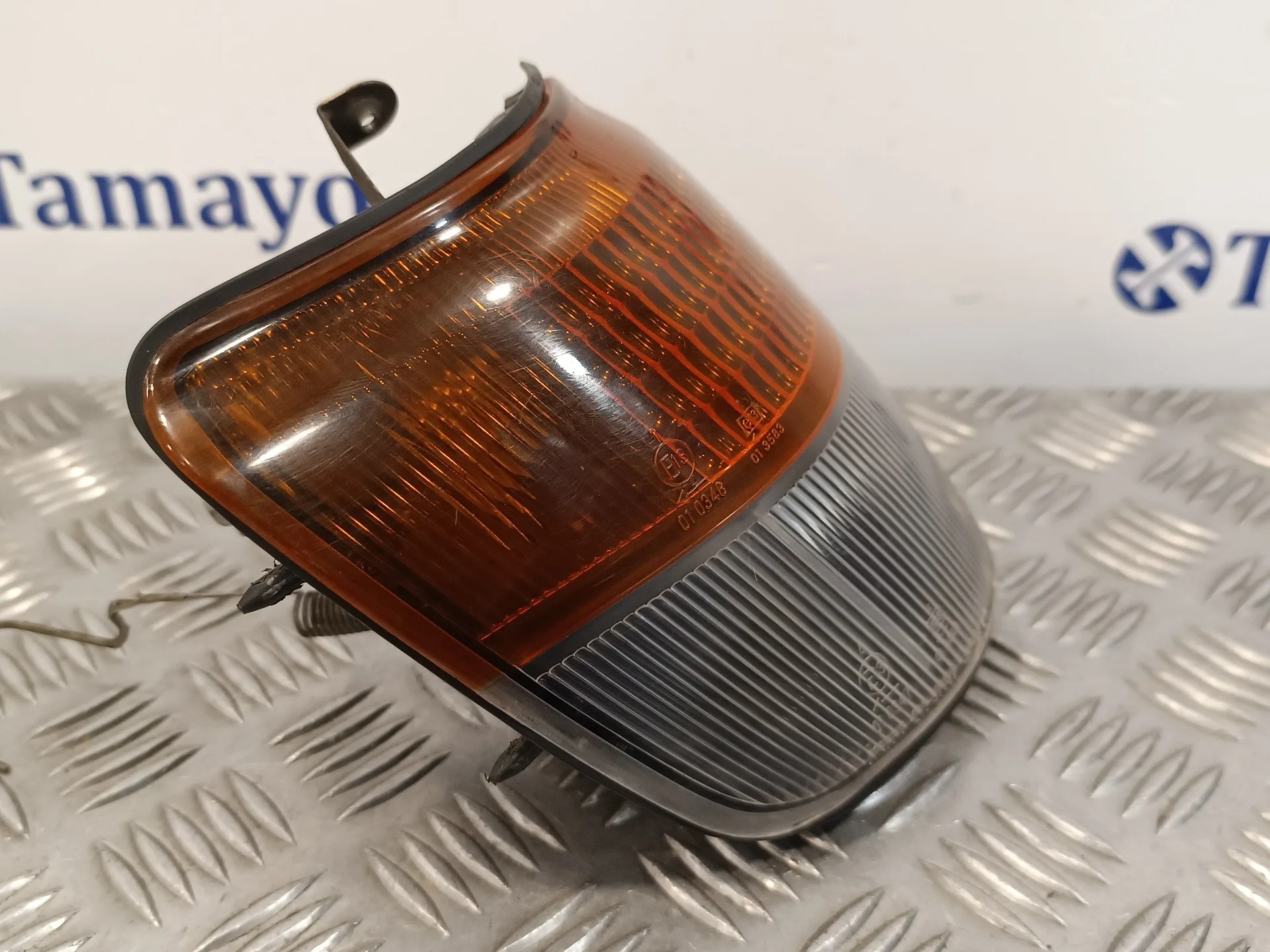 Piloto Delantero Derecho para Mitsubishi Montero (V20/V40)