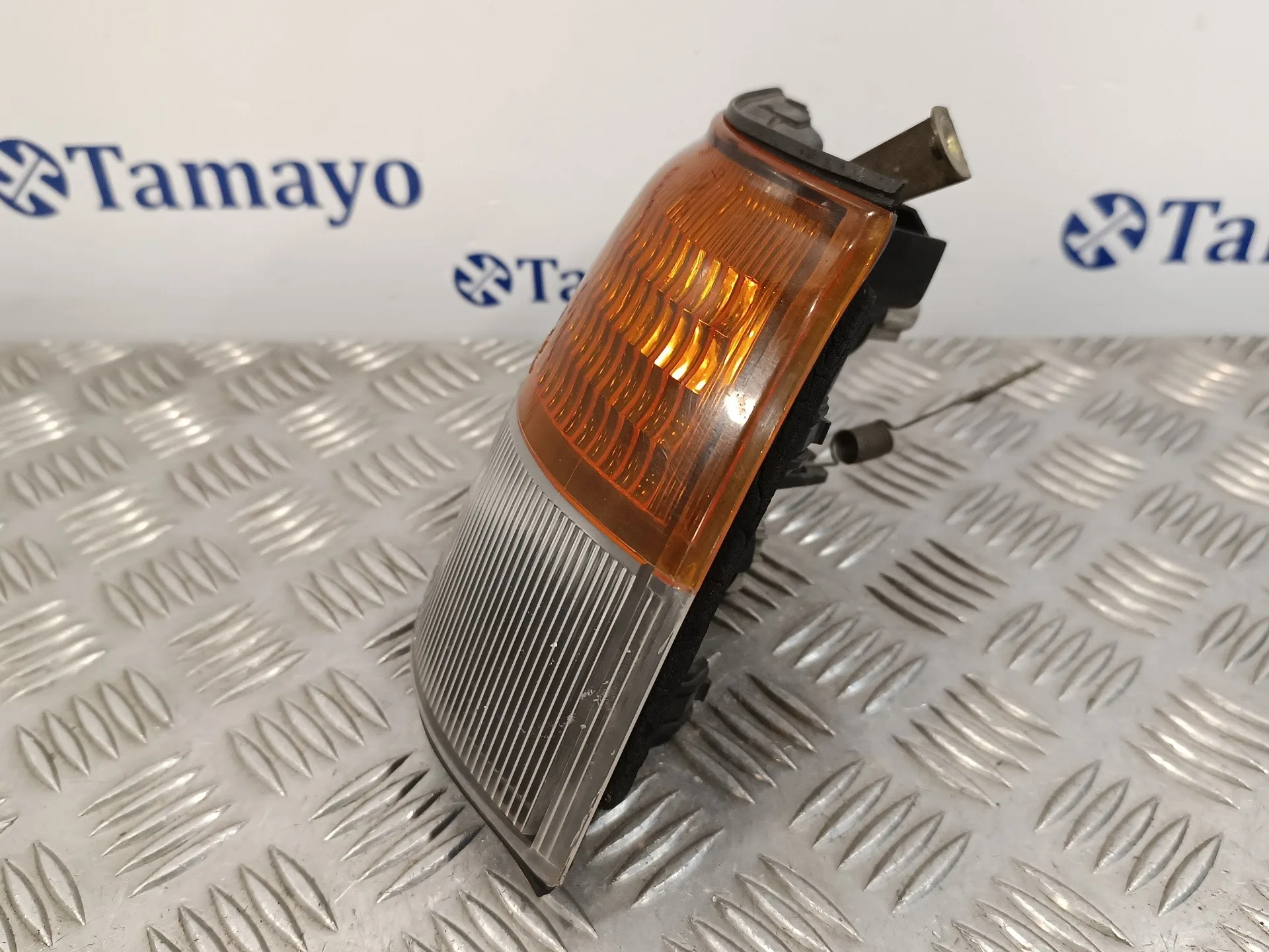 Piloto Delantero Derecho para Mitsubishi Montero (V20/V40)