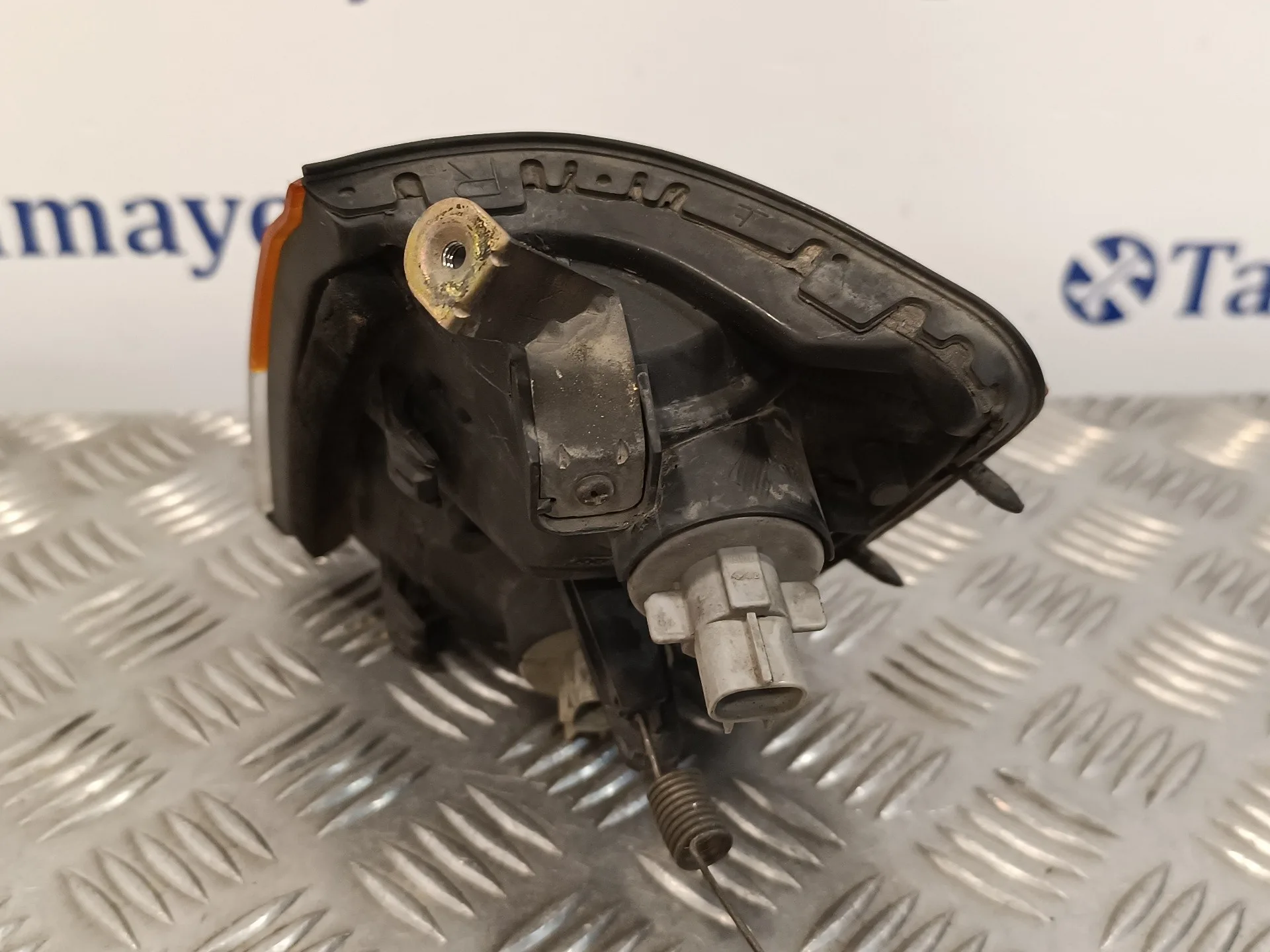 Piloto Delantero Derecho para Mitsubishi Montero (V20/V40)