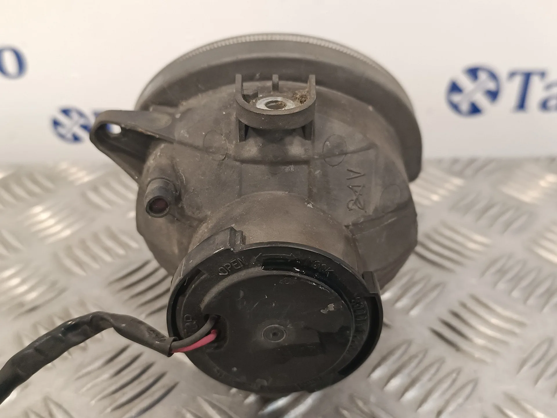Faro Antiniebla Derecho para Subaru Legacy Berl. B13 (Bl)