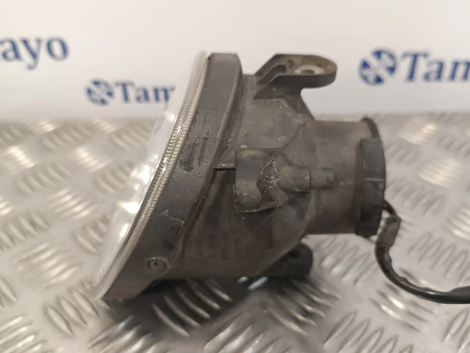 Faro Antiniebla Derecho para Subaru Legacy Berl. B13 (Bl)