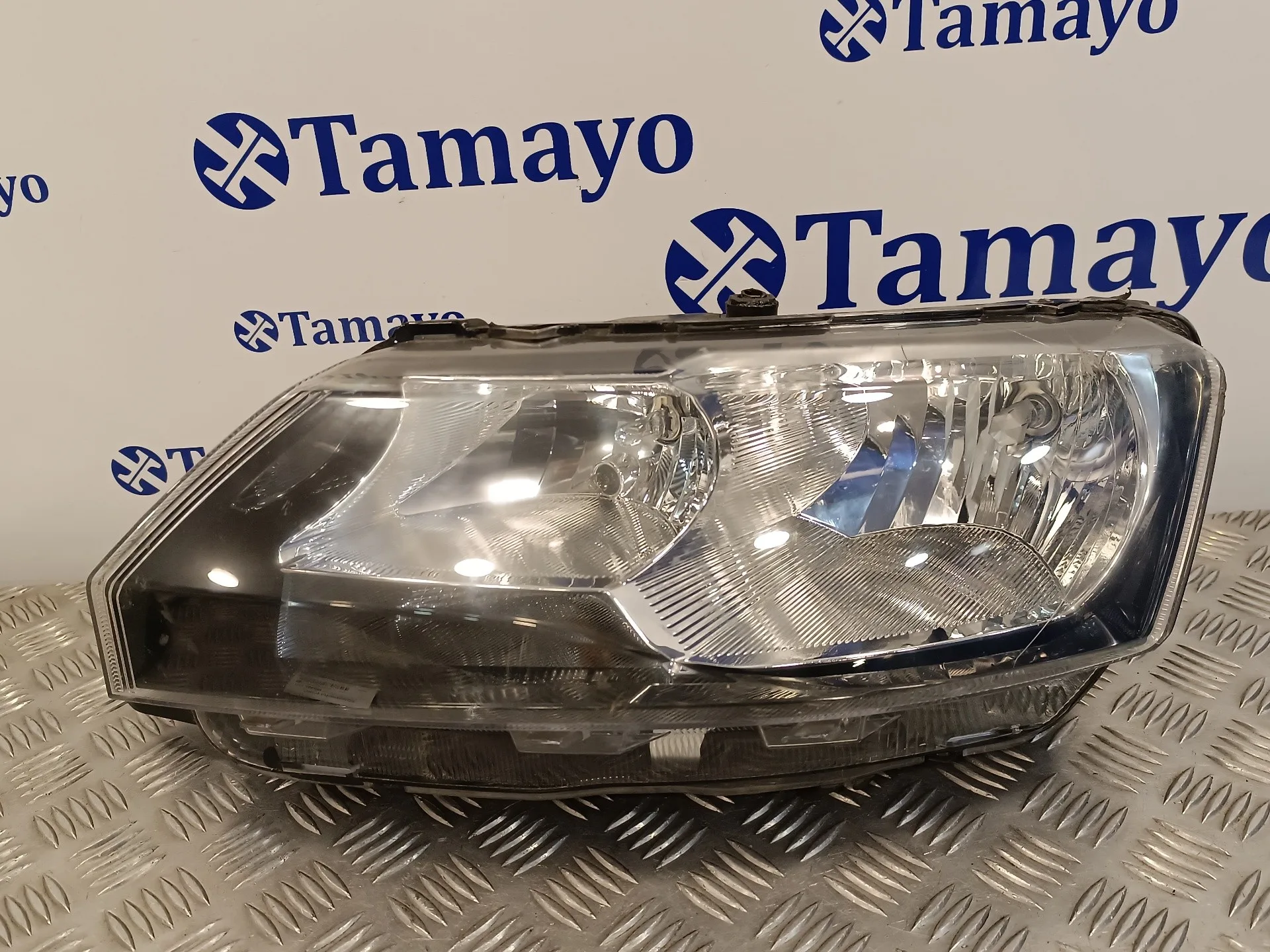 Faro Izquierdo para Skoda Rapid