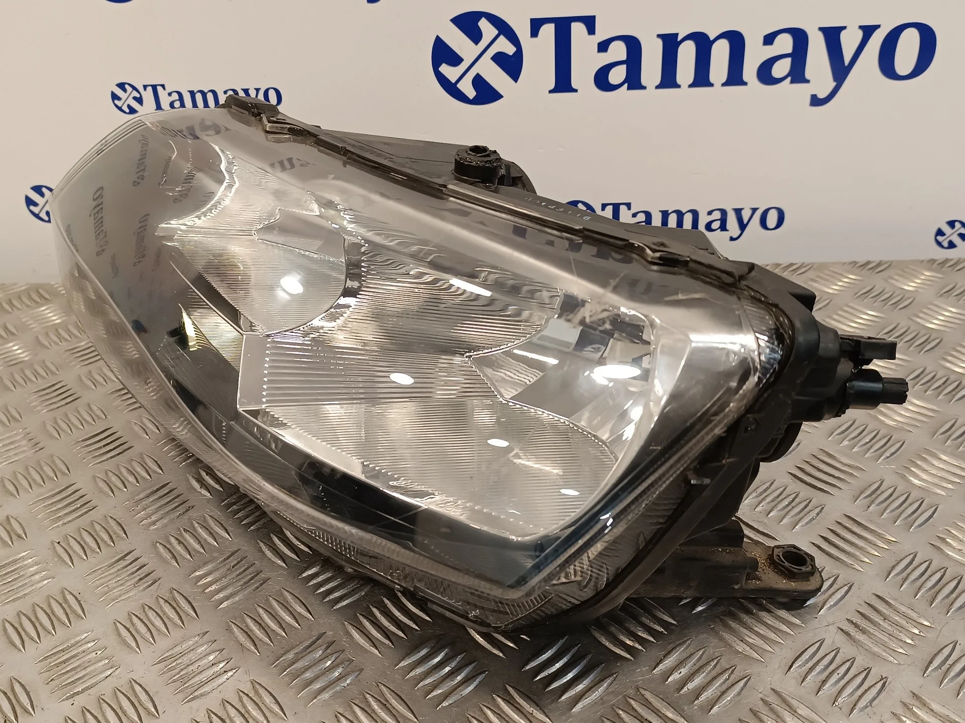Faro Izquierdo para Skoda Rapid