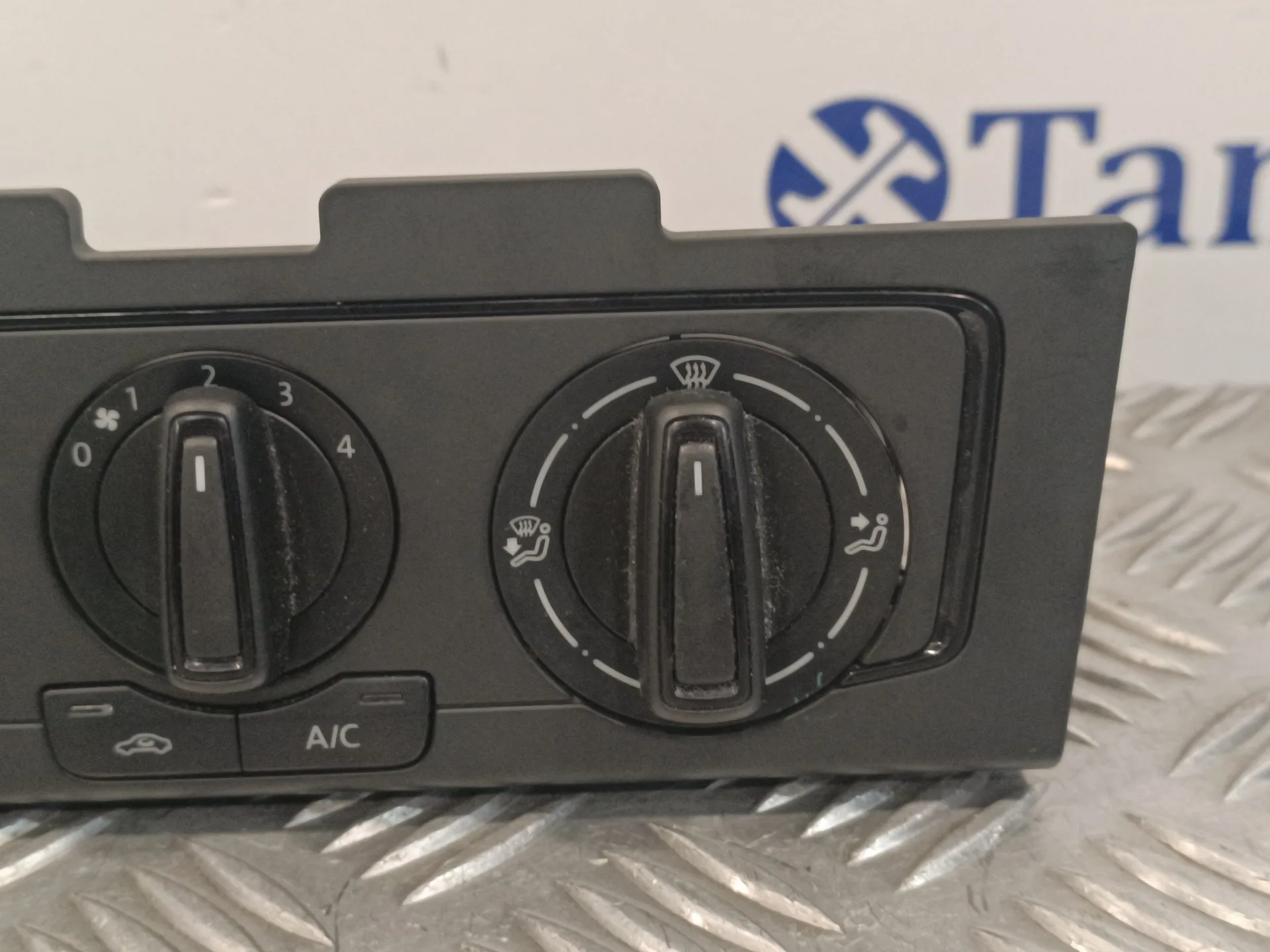 Mando Climatizador para Volkswagen Polo (6C1)