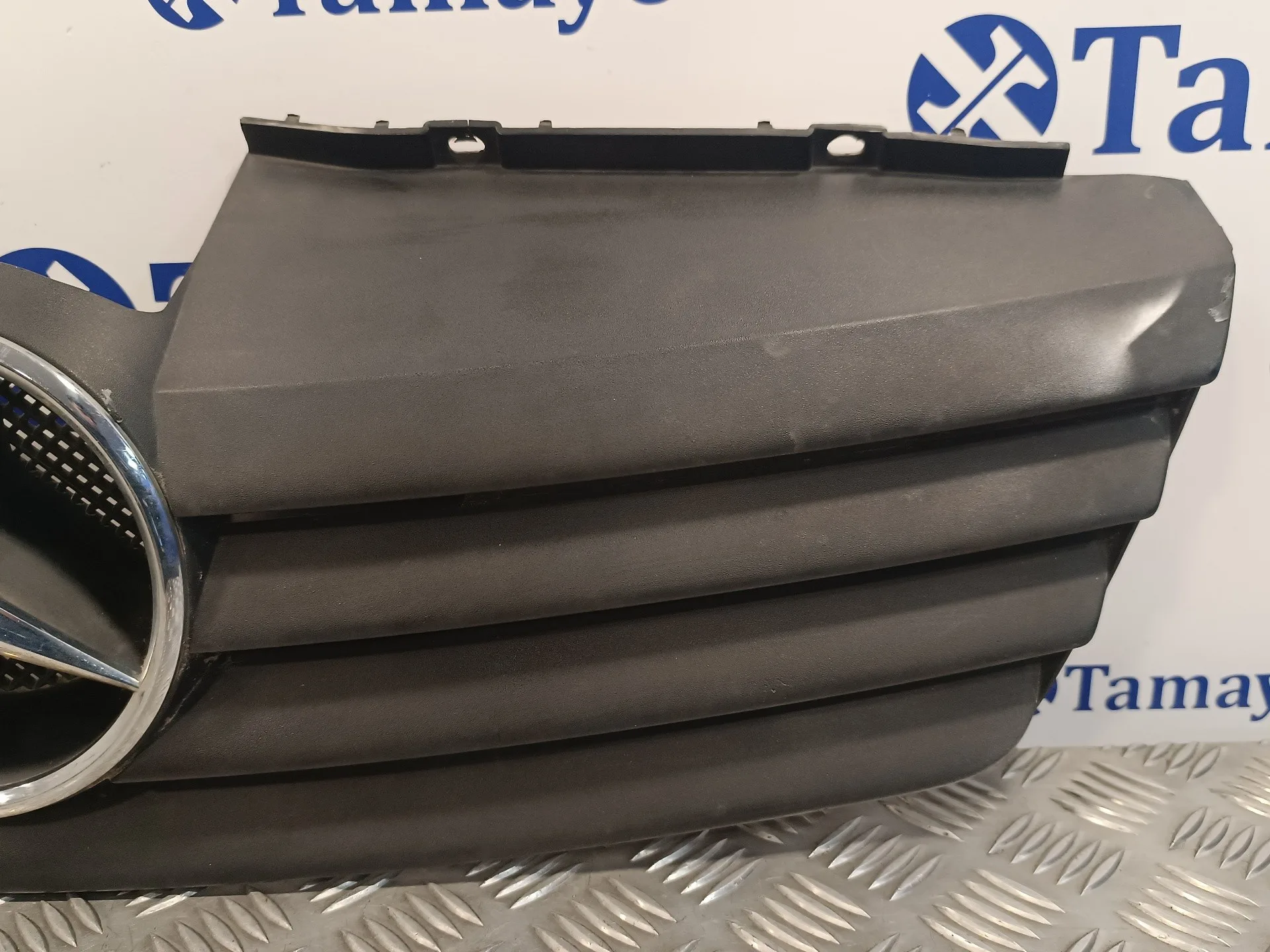 Rejilla Delantera para Mercedes-Benz Vaneo (W414) Furgoneta Compacta