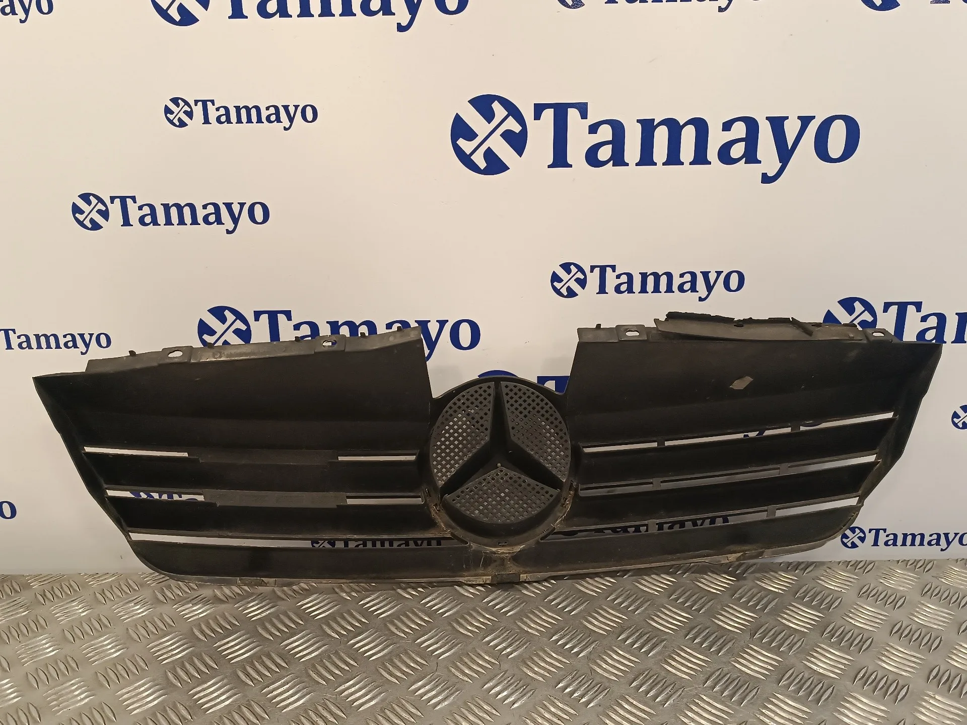 Rejilla Delantera para Mercedes-Benz Vaneo (W414) Furgoneta Compacta