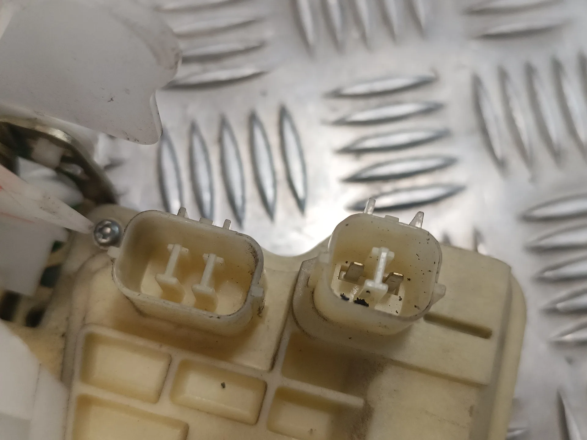 Cerradura Puerta Trasera Derecha para Honda Jazz (Gd1/5)