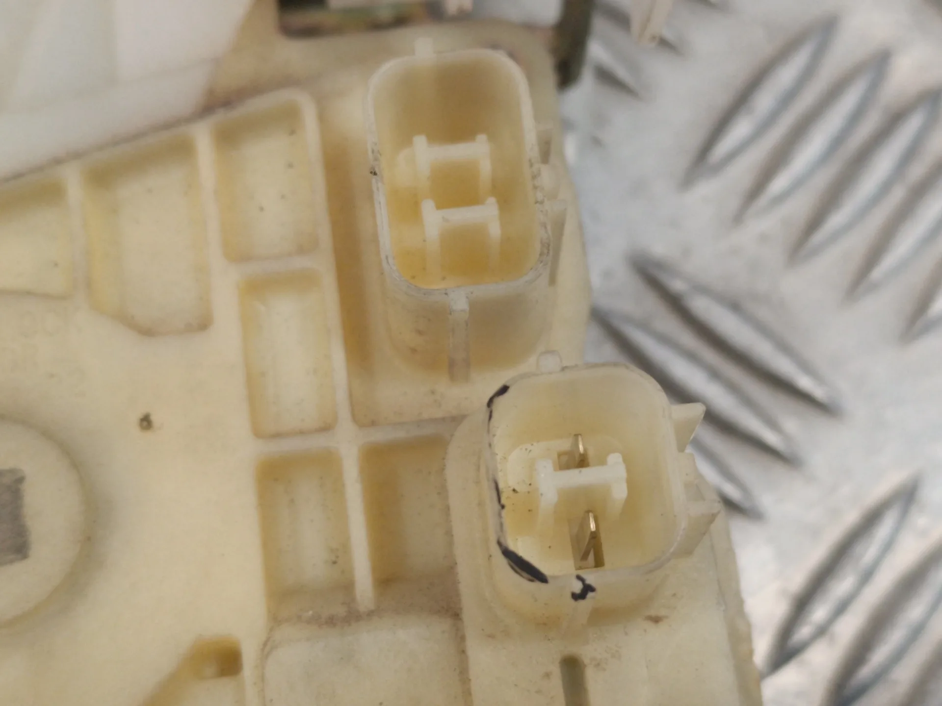 Cerradura Puerta Delantera Derecha para Honda Jazz (Gd1/5)