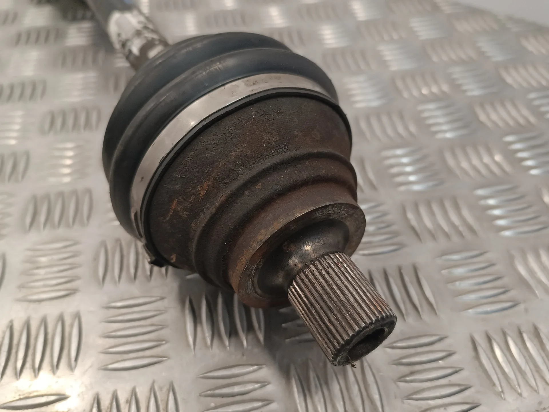 Transmision Delantera Izquierda para Audi A3 Sportback (8P)
