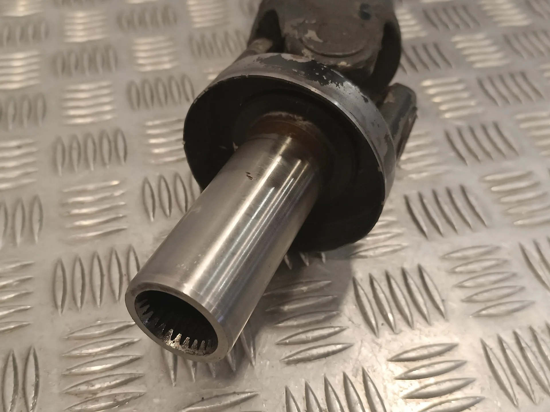 Transmision Central para Mitsubishi Montero (V20/V40)