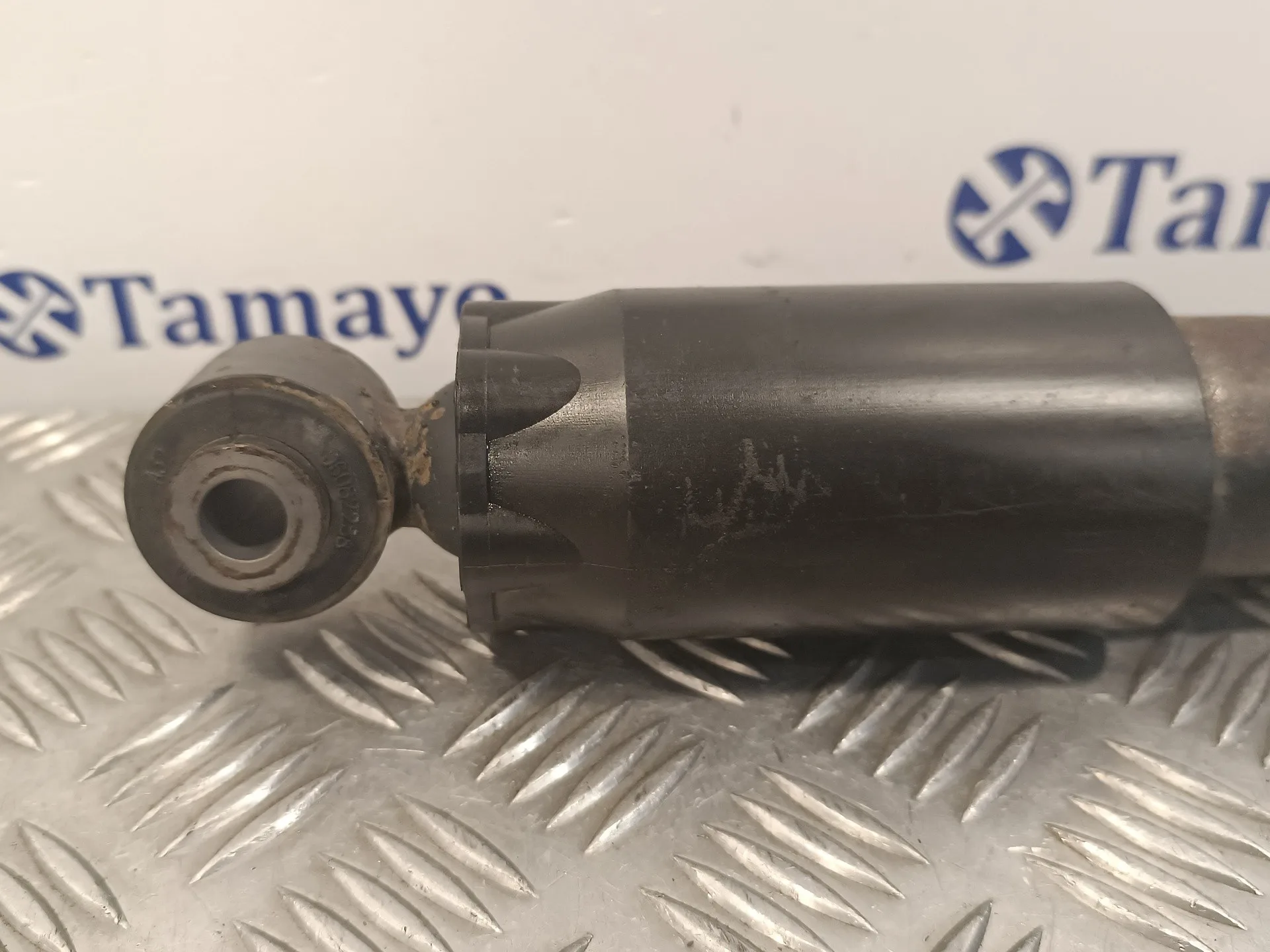 Amortiguador Trasero Derecho para Nissan Pathfinder (R51)
