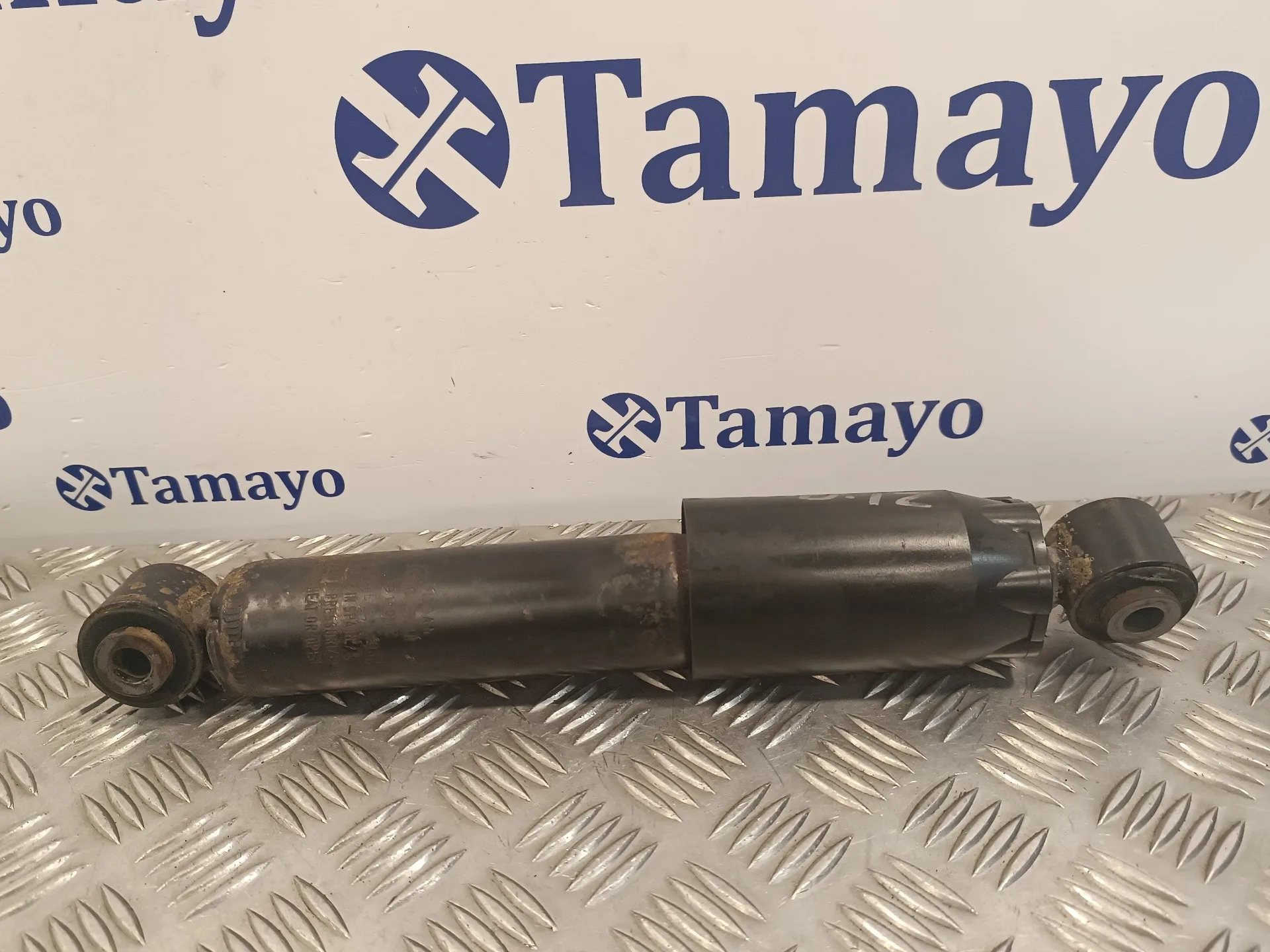 Amortiguador Trasero Izquierdo para Nissan Pathfinder (R51)