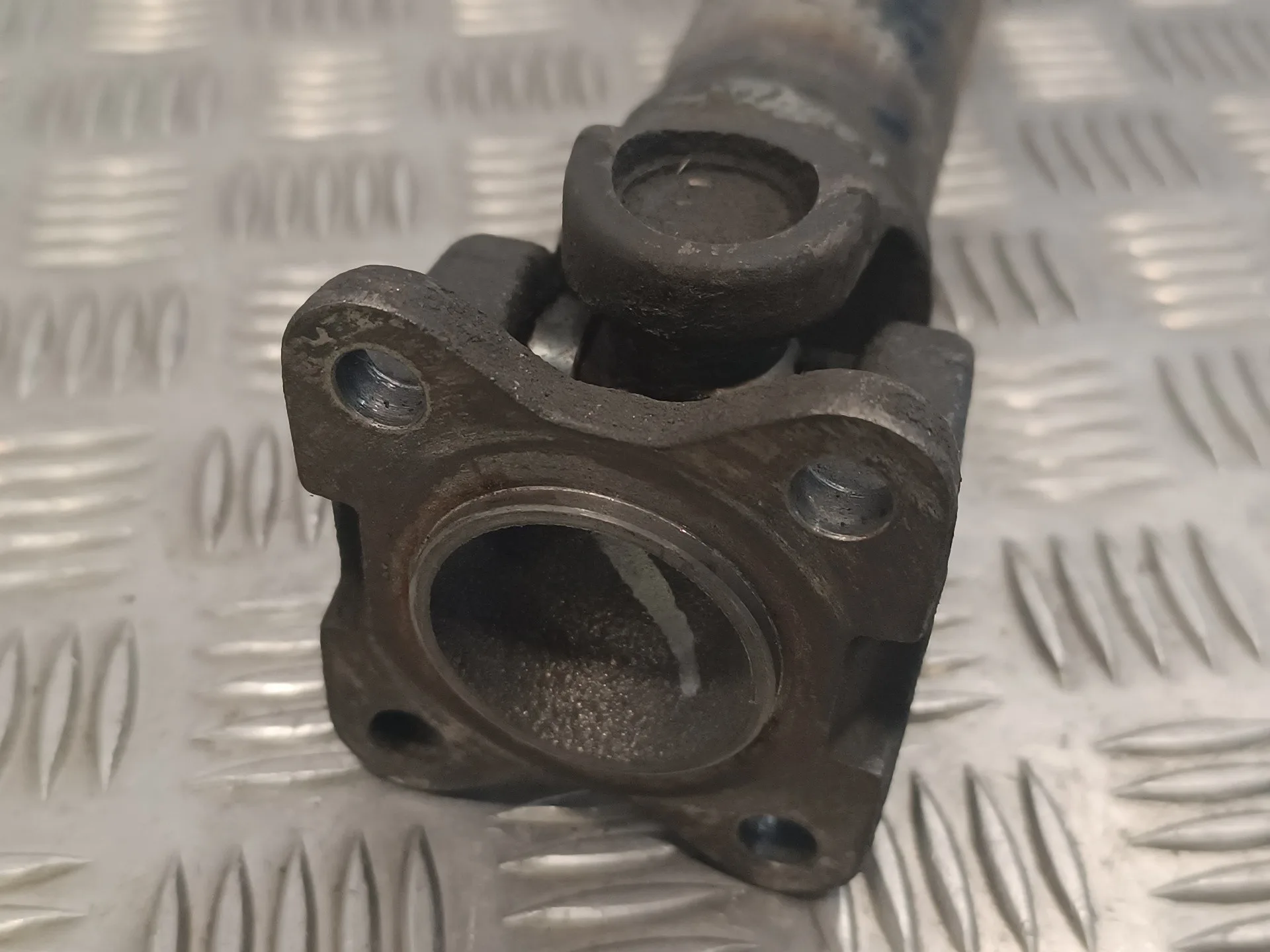 Transmision Central Delantera para Mitsubishi Montero (V20/V40)
