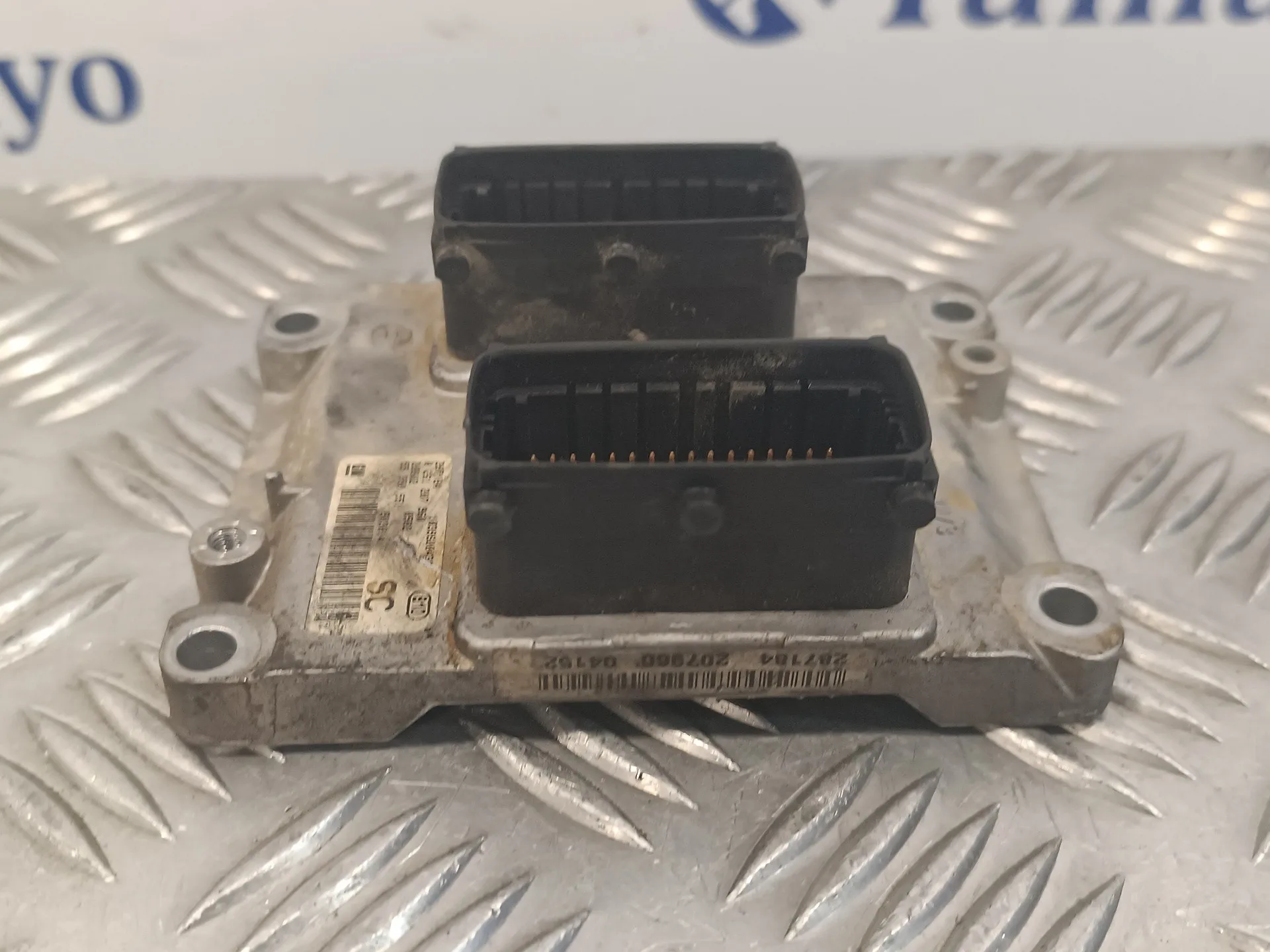 Centralita Motor Uce para Opel Corsa C