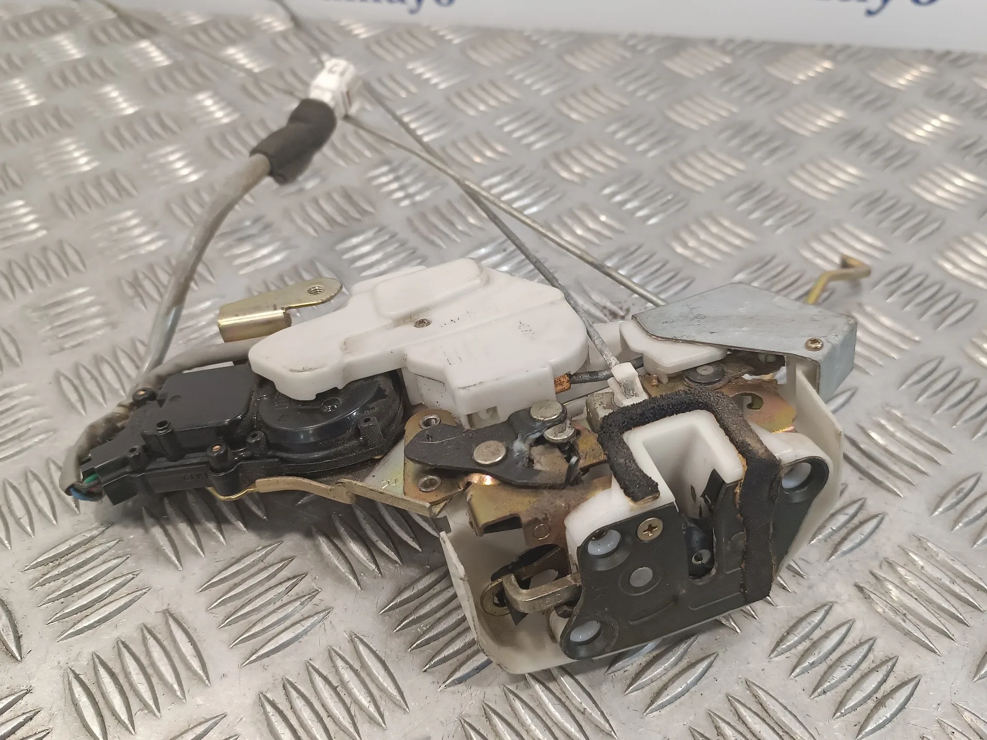 Cerradura Puerta Trasera Derecha para Suzuki Wagon R+ Rb (Mm)