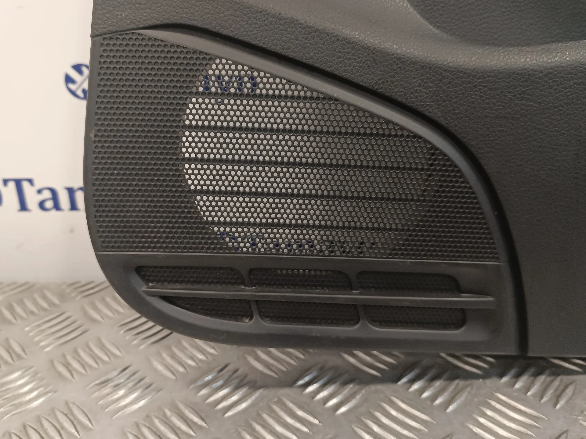 Guarnecido Puerta Trasera Derecha para Volkswagen Polo (6C1)