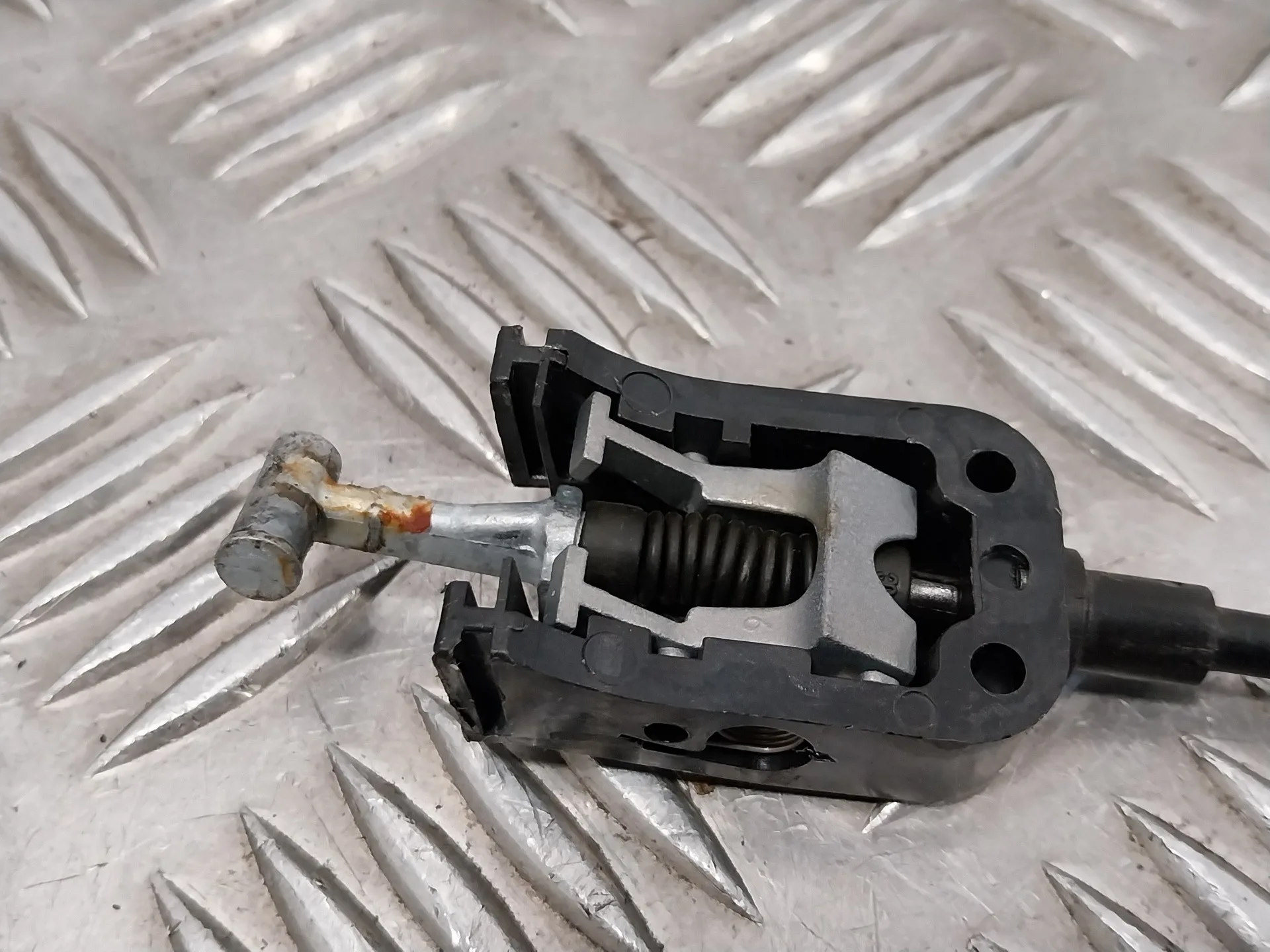 Cerradura Puerta Trasera Derecha para Volkswagen Polo (6C1)