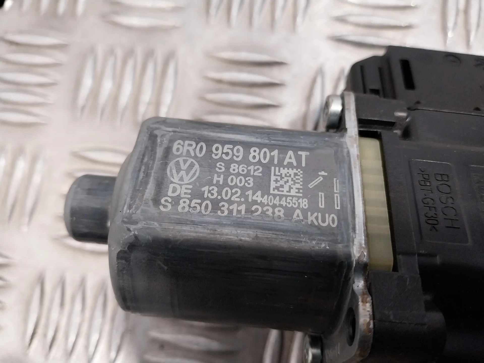 Elevalunas Delantero Izquierdo para Volkswagen Polo (6C1)