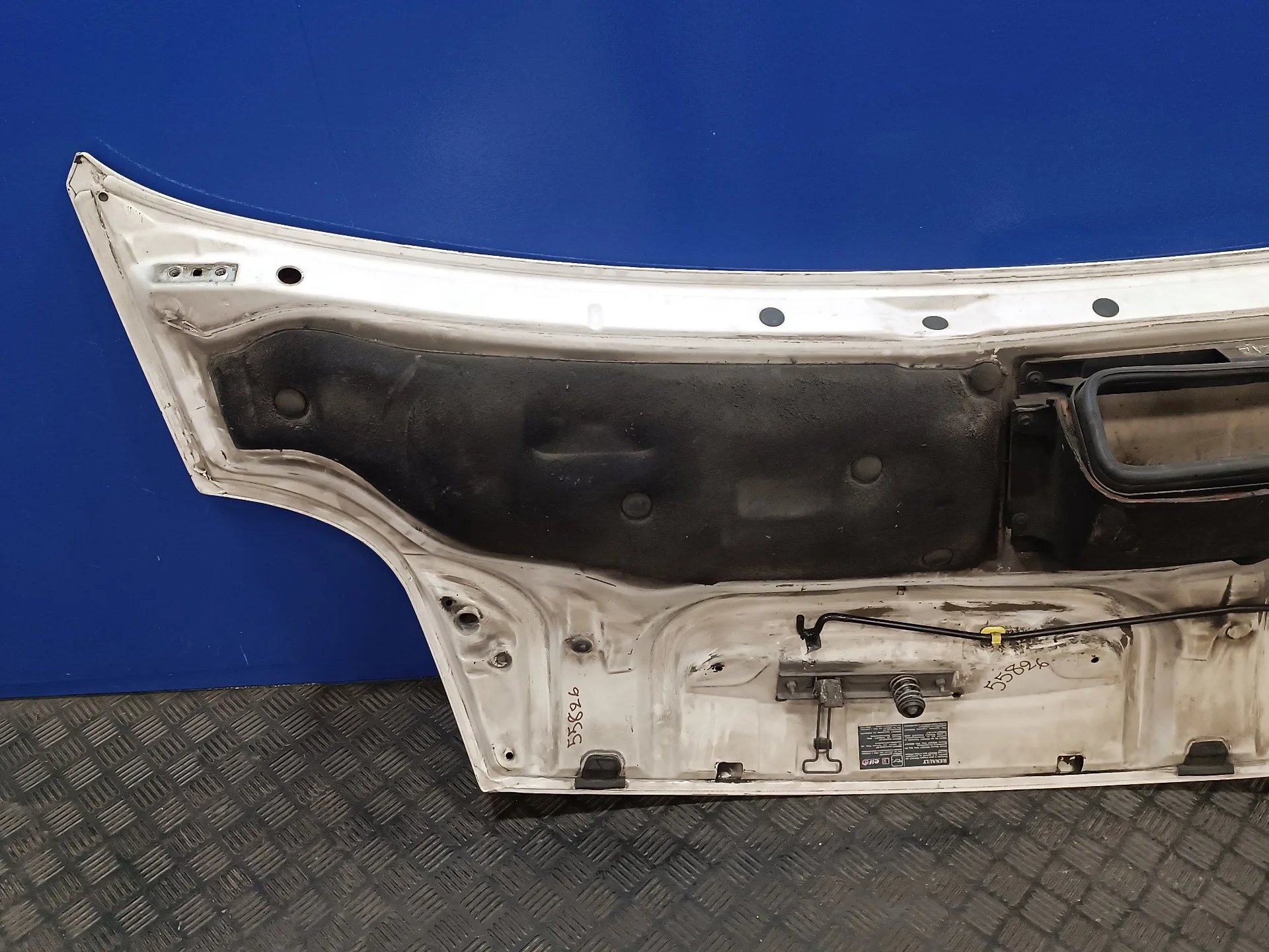Capot para Renault Trafic Caja Cerrada (Ab 4.01)