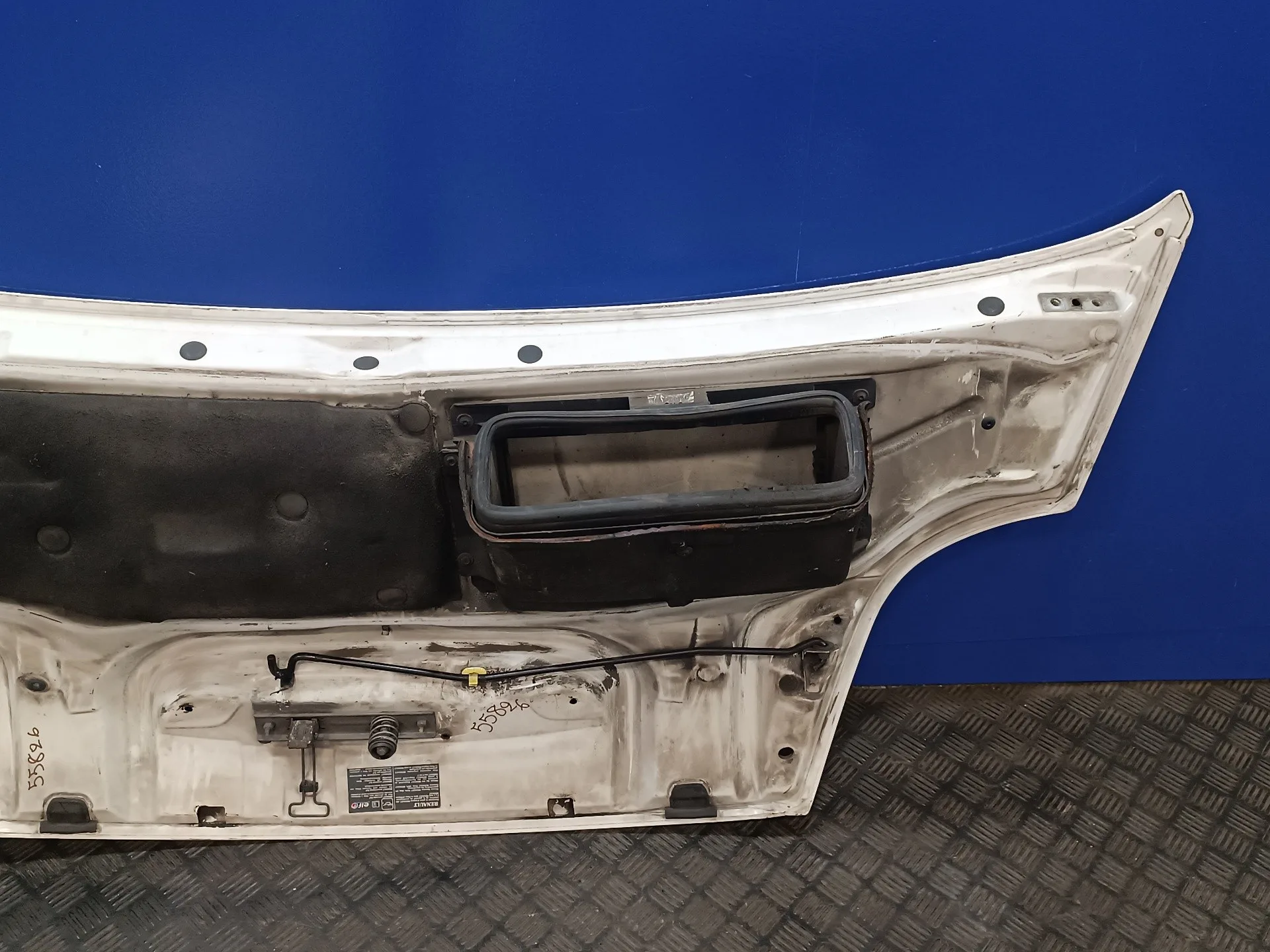 Capot para Renault Trafic Caja Cerrada (Ab 4.01)