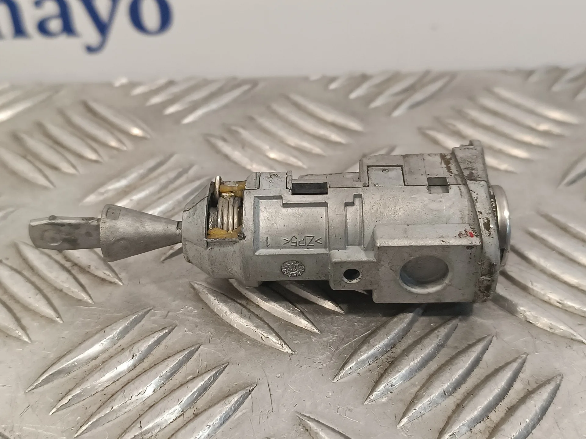 Bombin Puerta Delantera Izquierda para Volkswagen Polo (6C1)