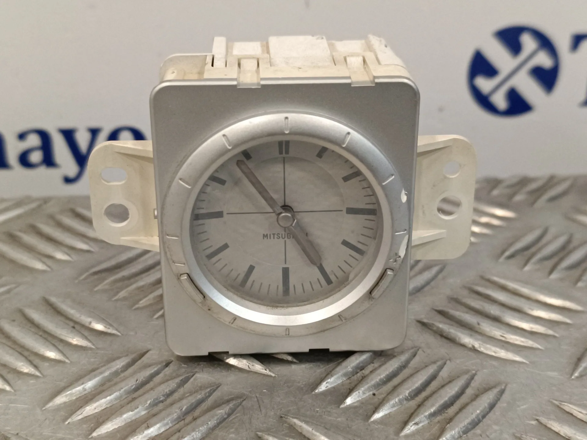 Reloj Horario para Mitsubishi Outlander (Cu0W)