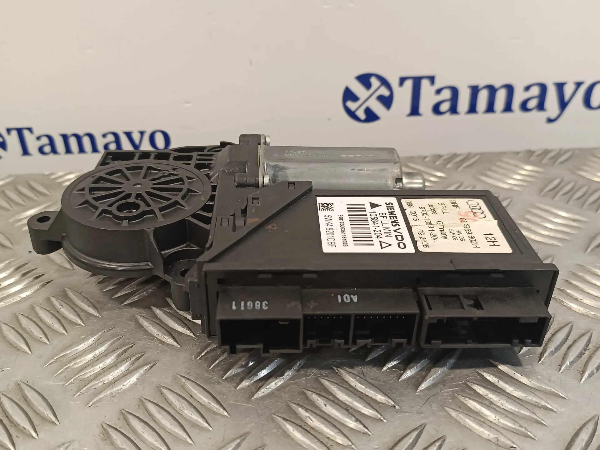 Motor Elevalunas Delantero Derecho para Audi A4 Berlina (8E)